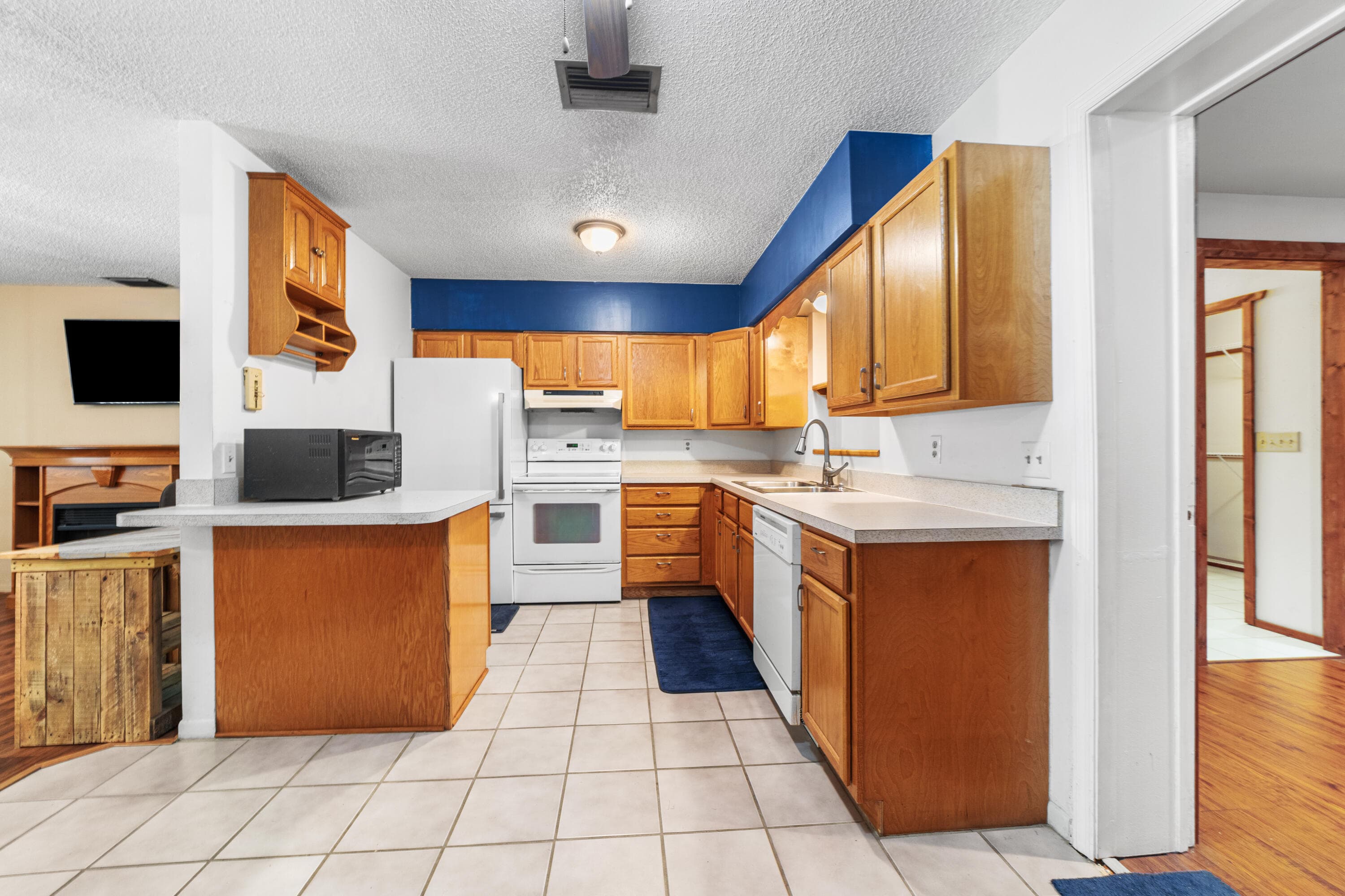 1120 SW 8th Court, Okeechobee, FL 34974 — photo 10 of 42