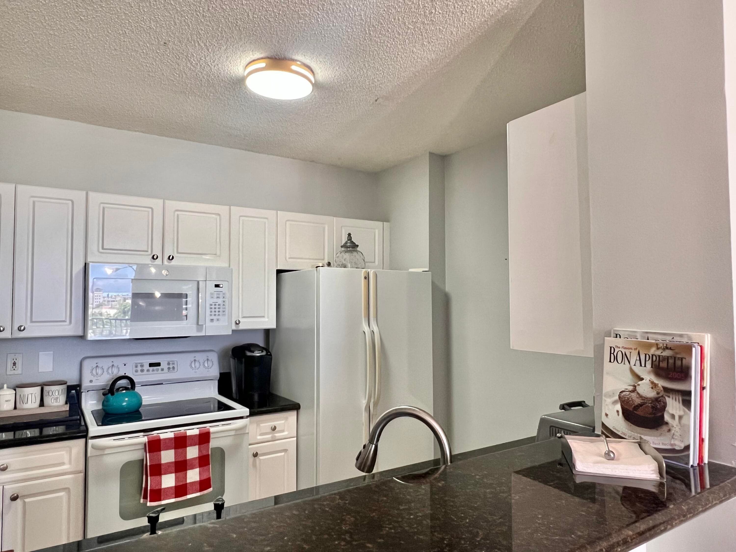 651 Okeechobee Boulevard 706, West Palm Beach, FL 33401 — photo 19 of 43
