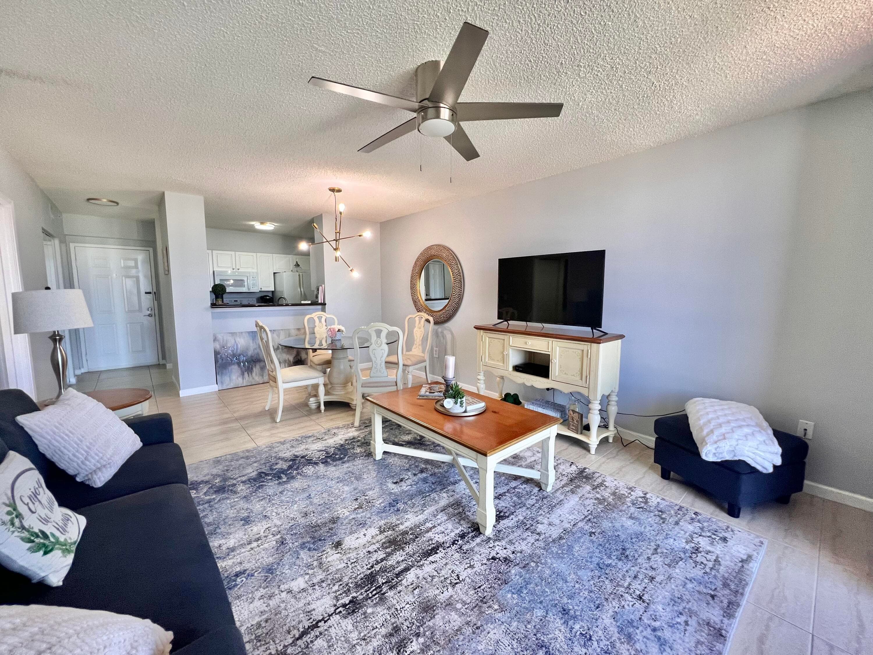 651 Okeechobee Boulevard 706, West Palm Beach, FL 33401 — photo 15 of 43