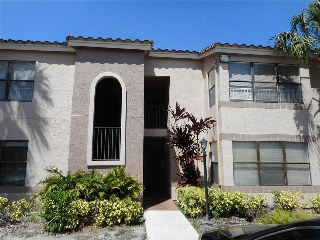 2986 S University Drive 8205, Davie, FL 33328 — photo 3 of 19