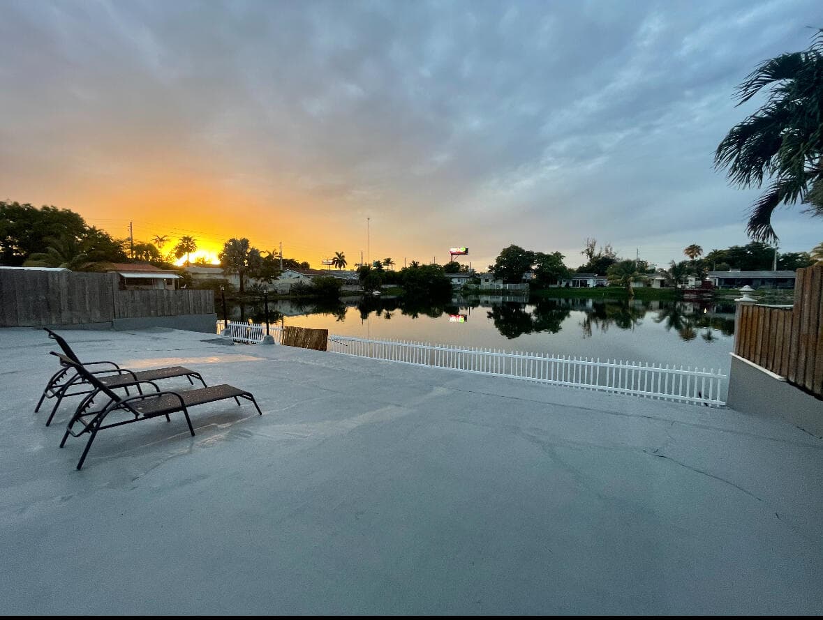 1067 SW 3rd Street, Hallandale Beach, FL 33009 — photo 12 of 12