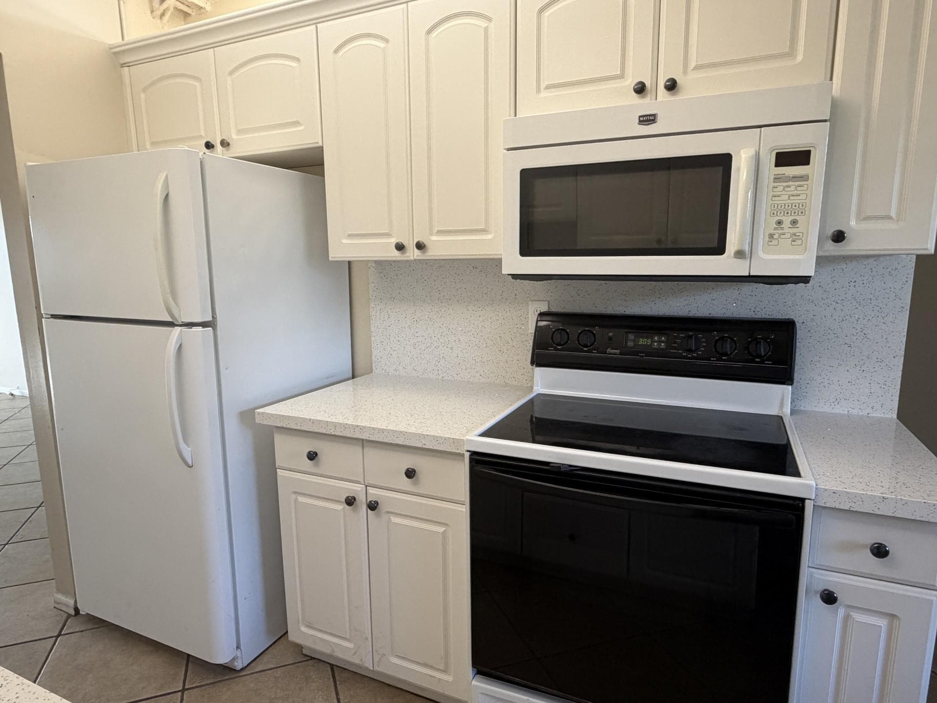 9954 Nob Hill Court 9954, Sunrise, FL 33351 — photo 6 of 18
