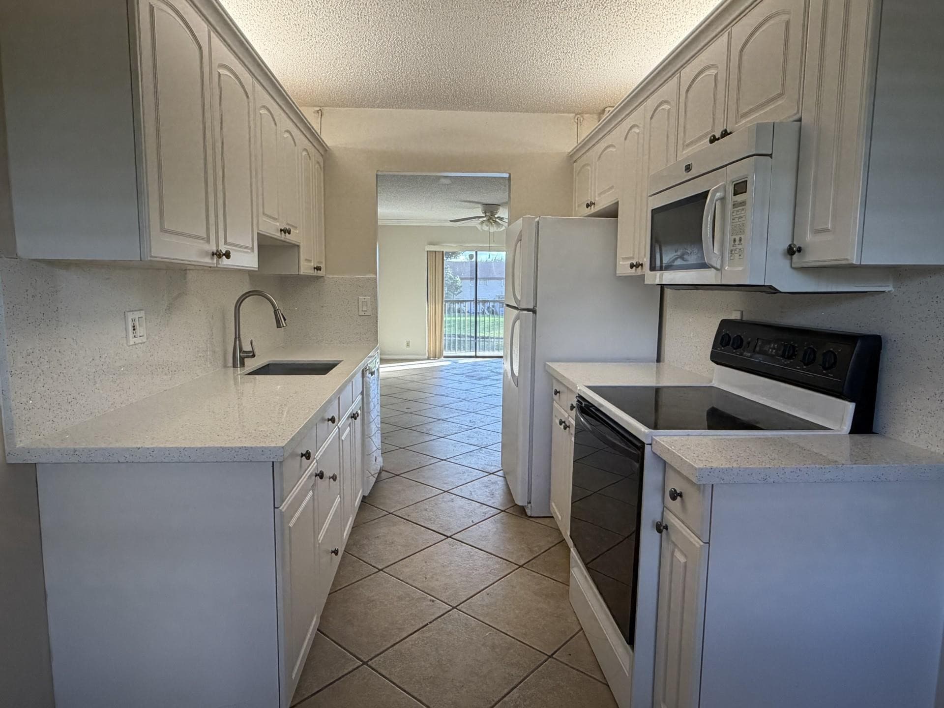 9954 Nob Hill Court 9954, Sunrise, FL 33351 — photo 7 of 18