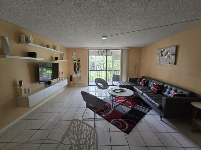 5160 Las Verdes Circle 217, Delray Beach, FL 33484 — photo 2 of 21