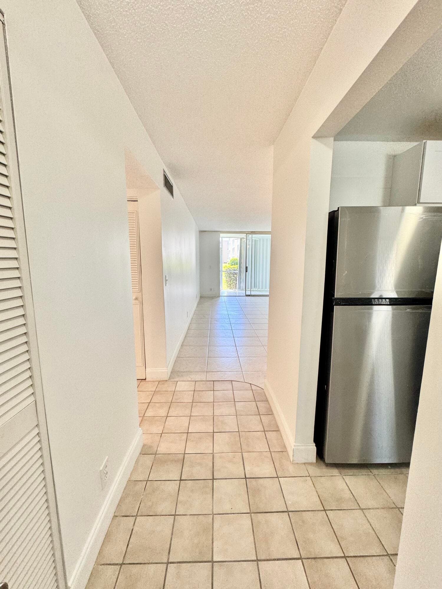 202 SE 10th Street 105, Dania Beach, FL 33004 — photo 10 of 22