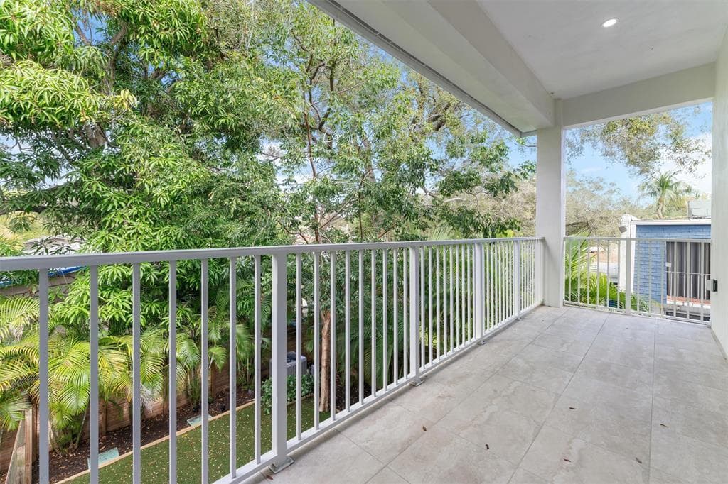 1121 SW 2nd Court, Fort Lauderdale, FL 33312 — photo 14 of 17