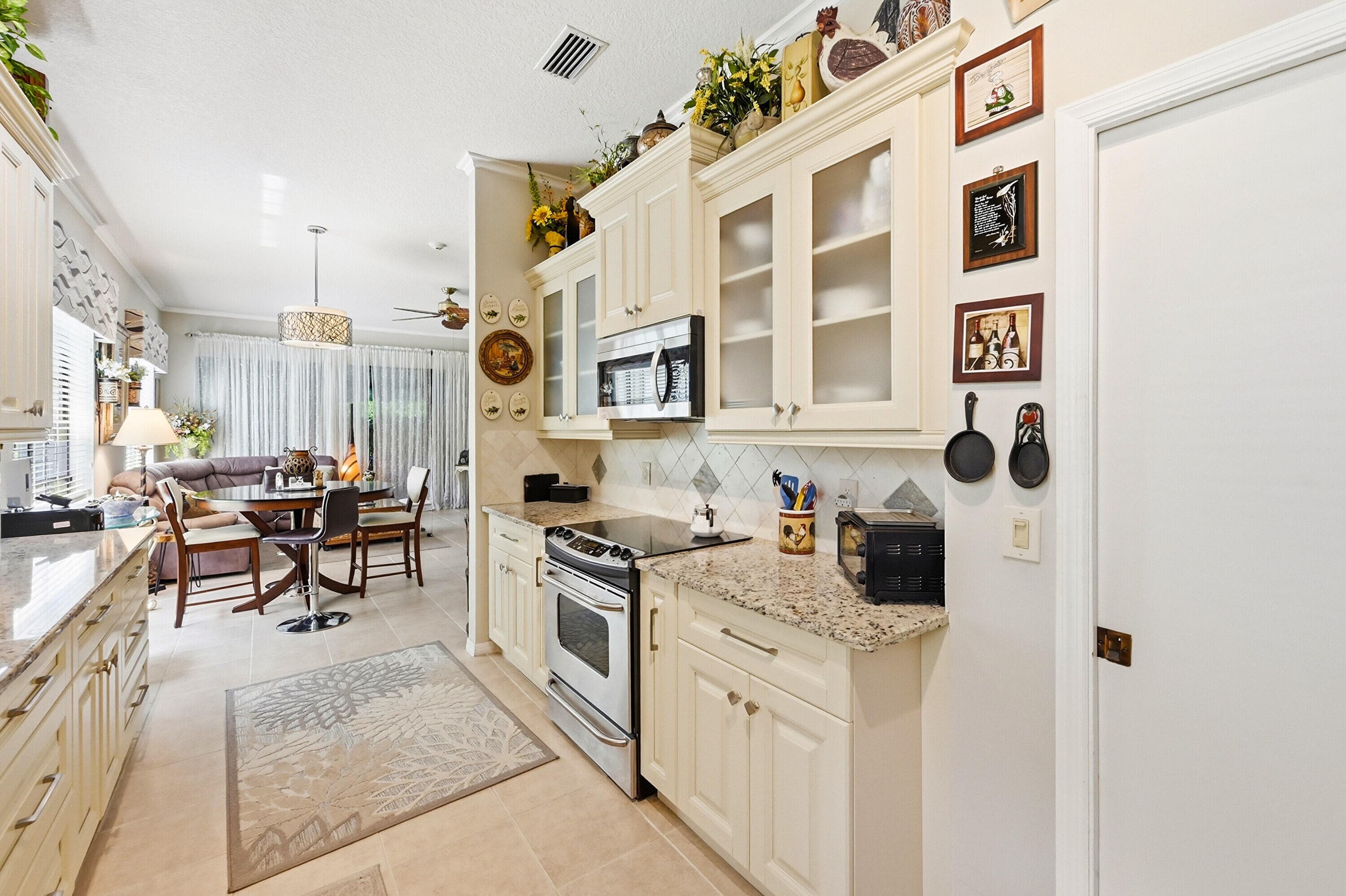 262 Sherwood Forest Drive, Delray Beach, FL 33445 — photo 9 of 42