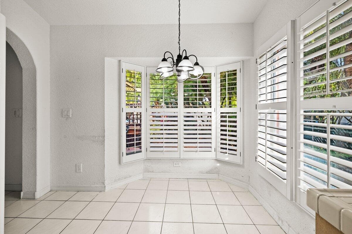 363 SW 161st Avenue, Pembroke Pines, FL 33027 — photo 12 of 34