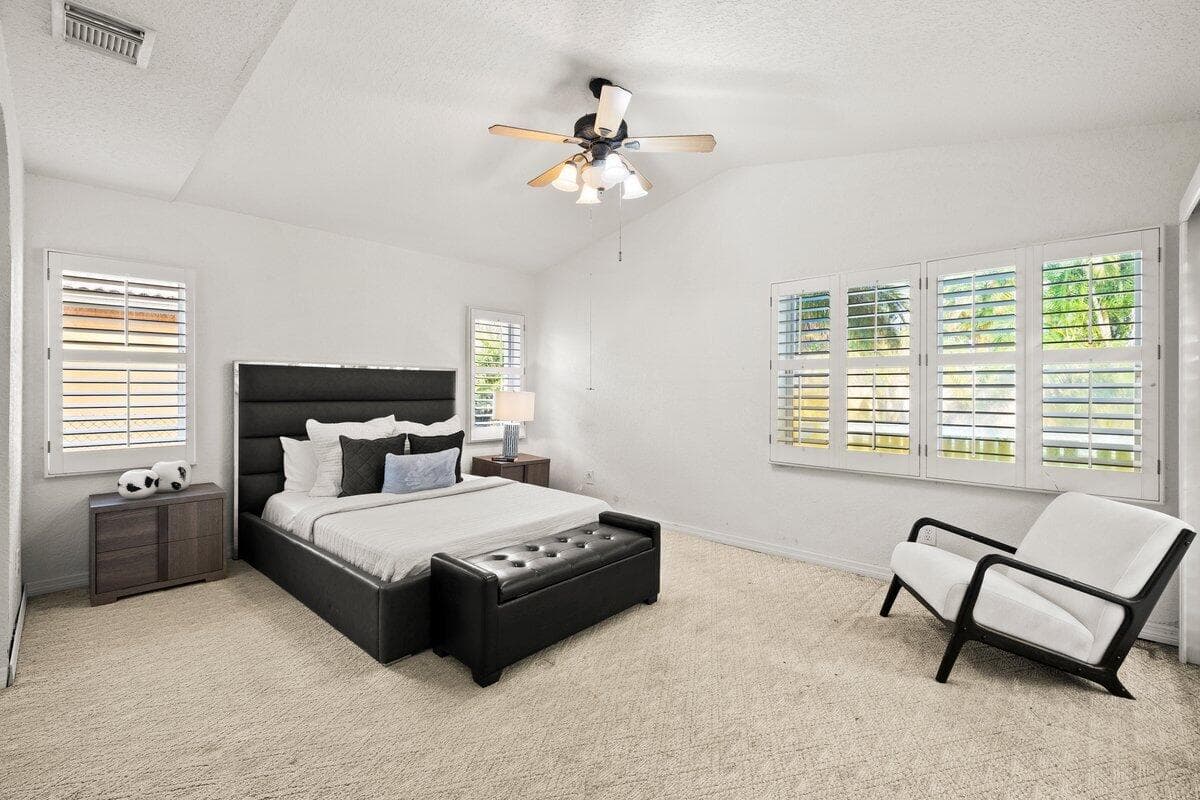 363 SW 161st Avenue, Pembroke Pines, FL 33027 — photo 15 of 34
