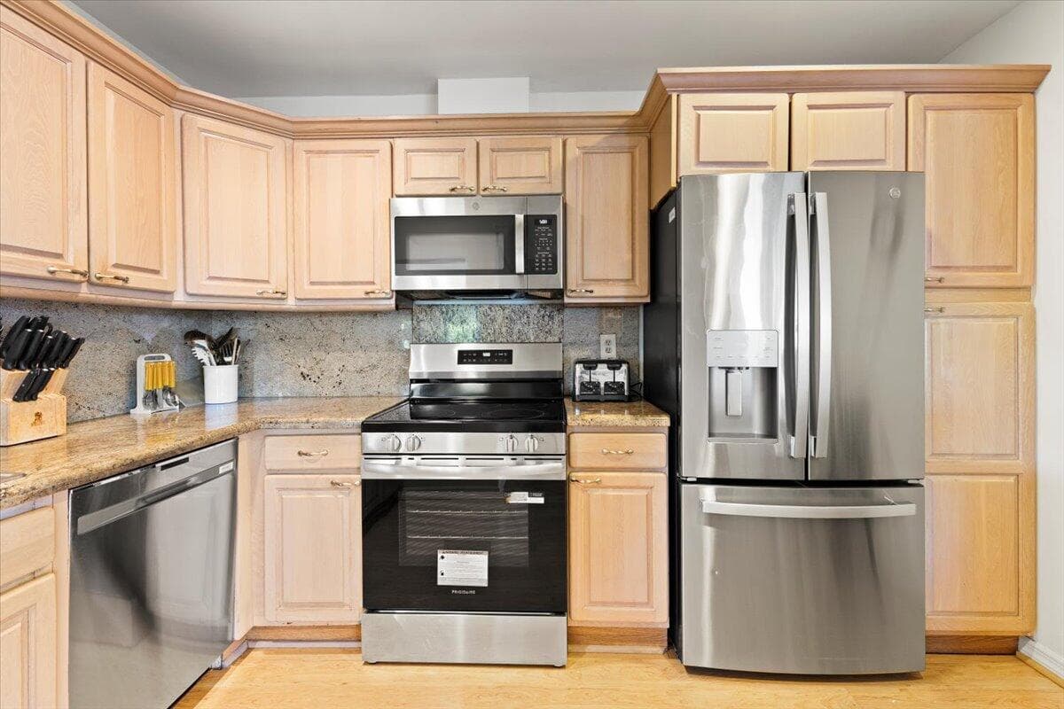 233 Rio Vista Circle 233, Atlantis, FL 33462 — photo 10 of 33