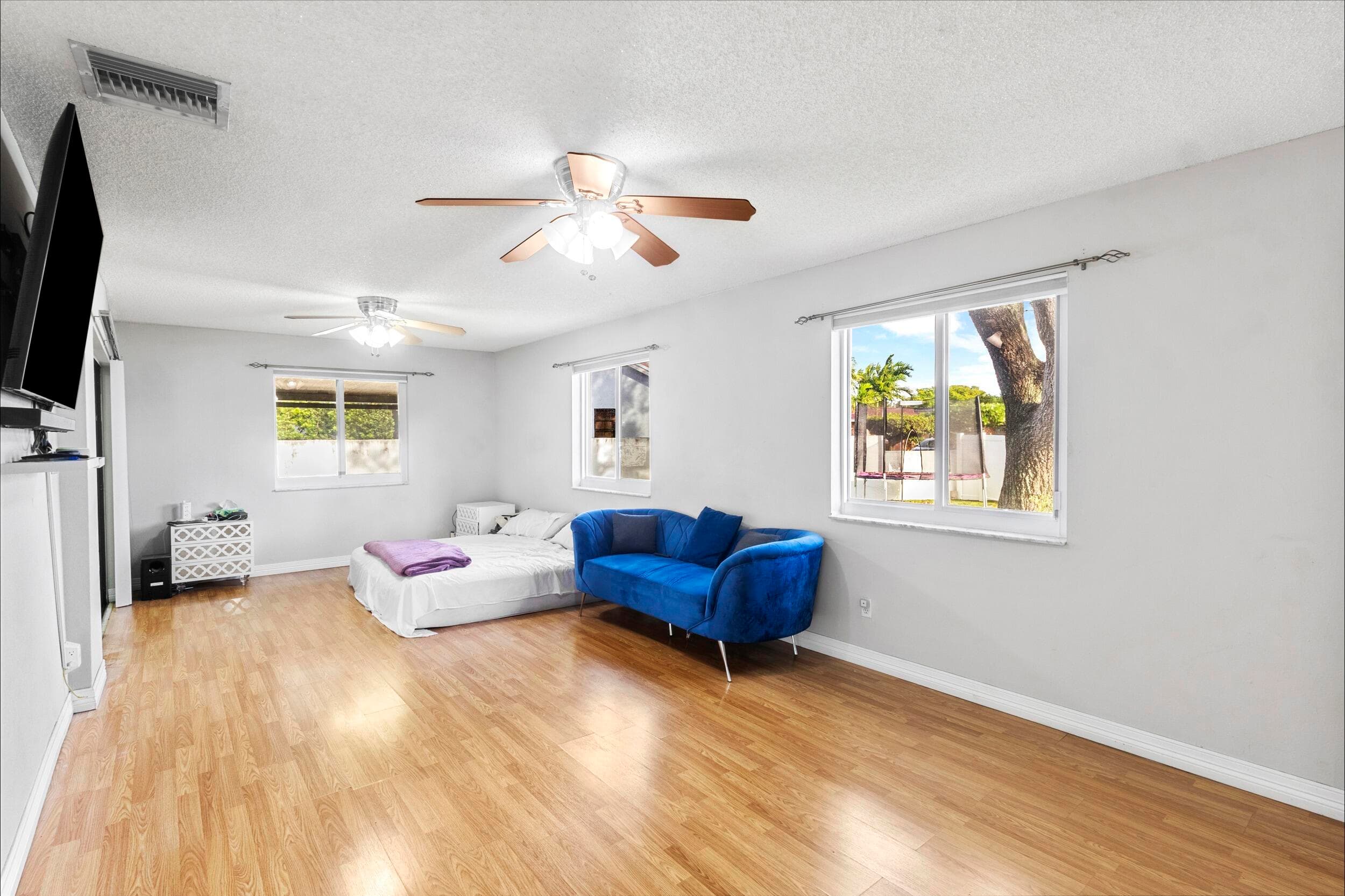 4040 NE 6th Avenue, Deerfield Beach, FL 33064 — photo 18 of 34