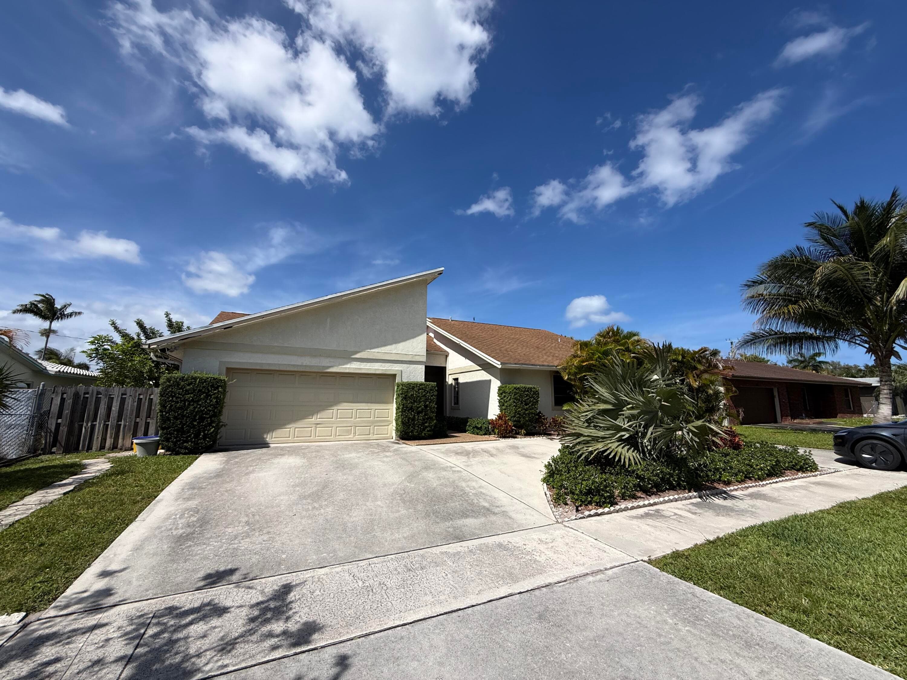 71 Laredo Lane, Boca Raton, FL 33487 — photo 2 of 18