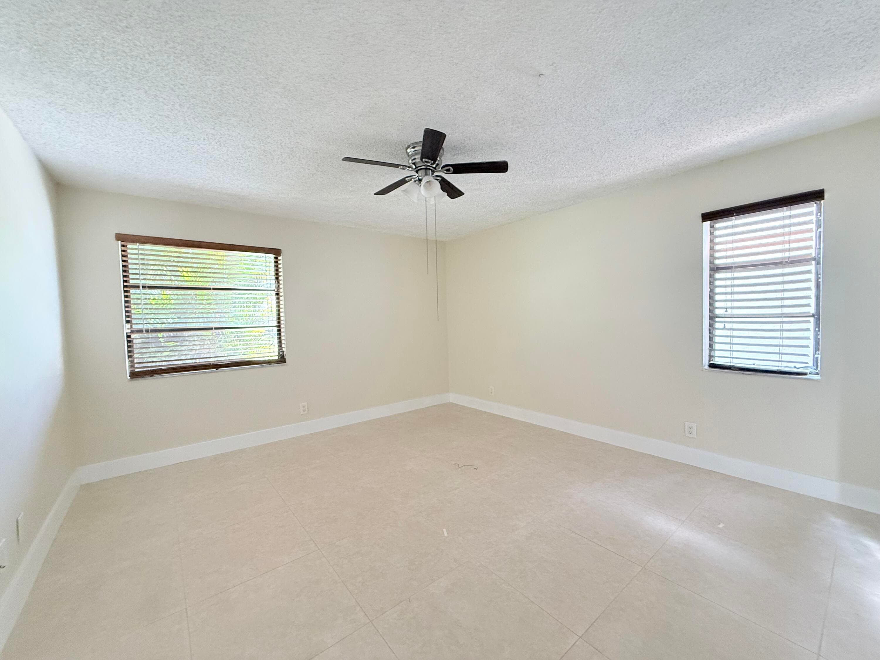 71 Laredo Lane, Boca Raton, FL 33487 — photo 13 of 18