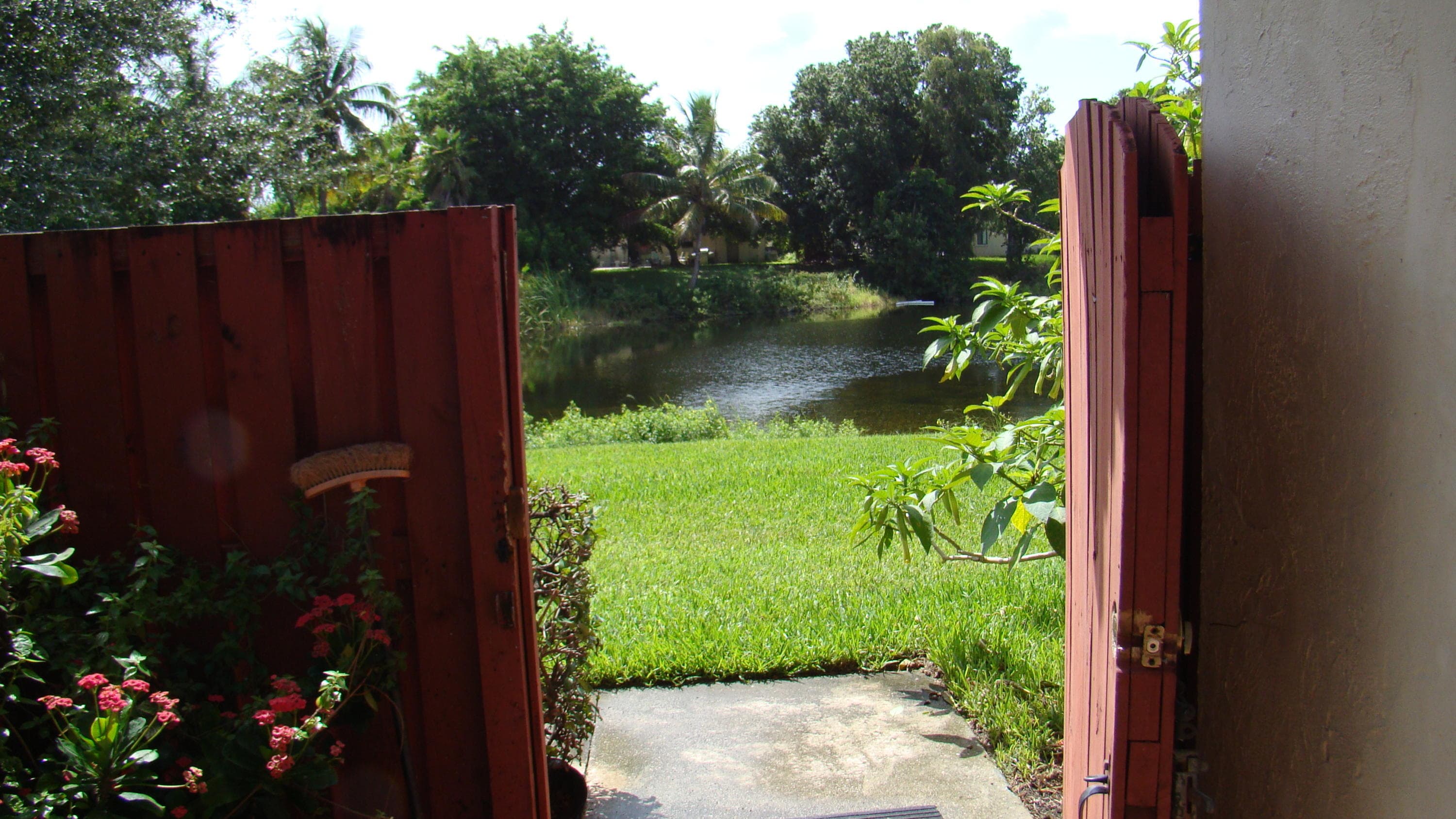 3845 Victoria Drive, West Palm Beach, FL 33406 — photo 4 of 31