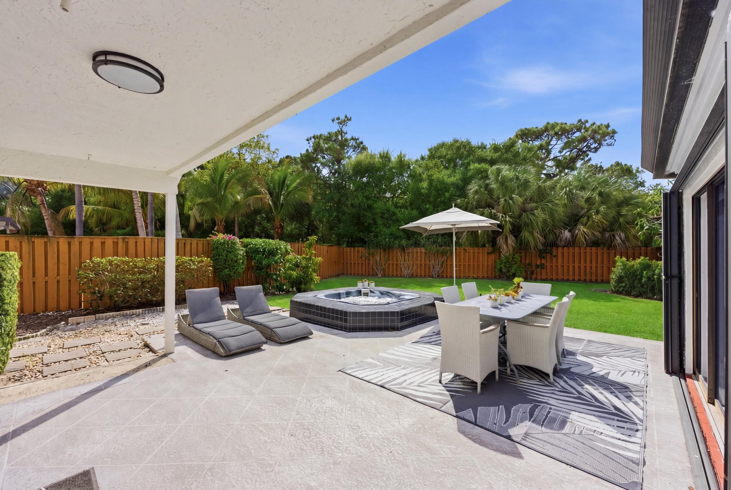 2596 La Cristal Circle, Palm Beach Gardens, FL 33410 — photo 36 of 57