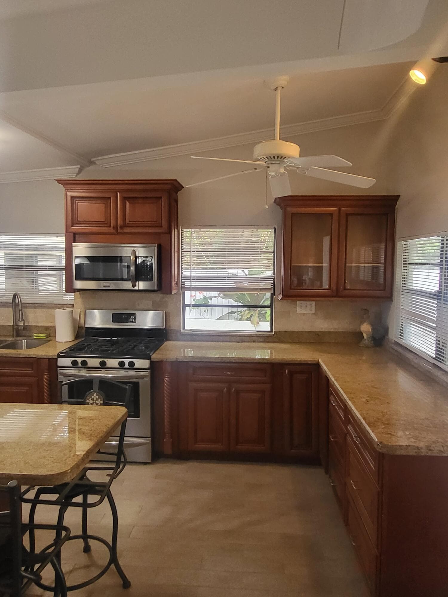 927 S Palmway, Lake Worth Beach, FL 33460 — photo 7 of 15