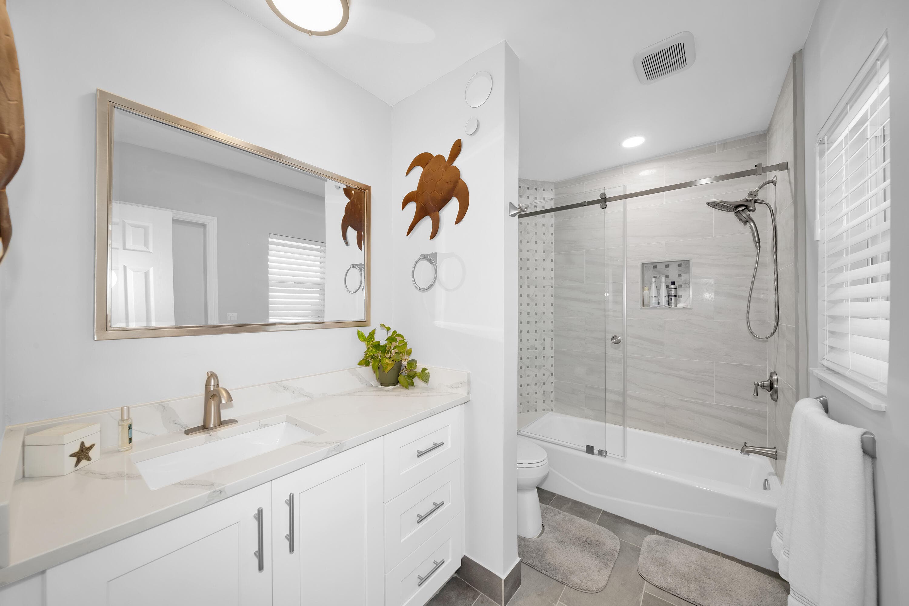 2401 SE 8th Court, Pompano Beach, FL 33062 — photo 13 of 20