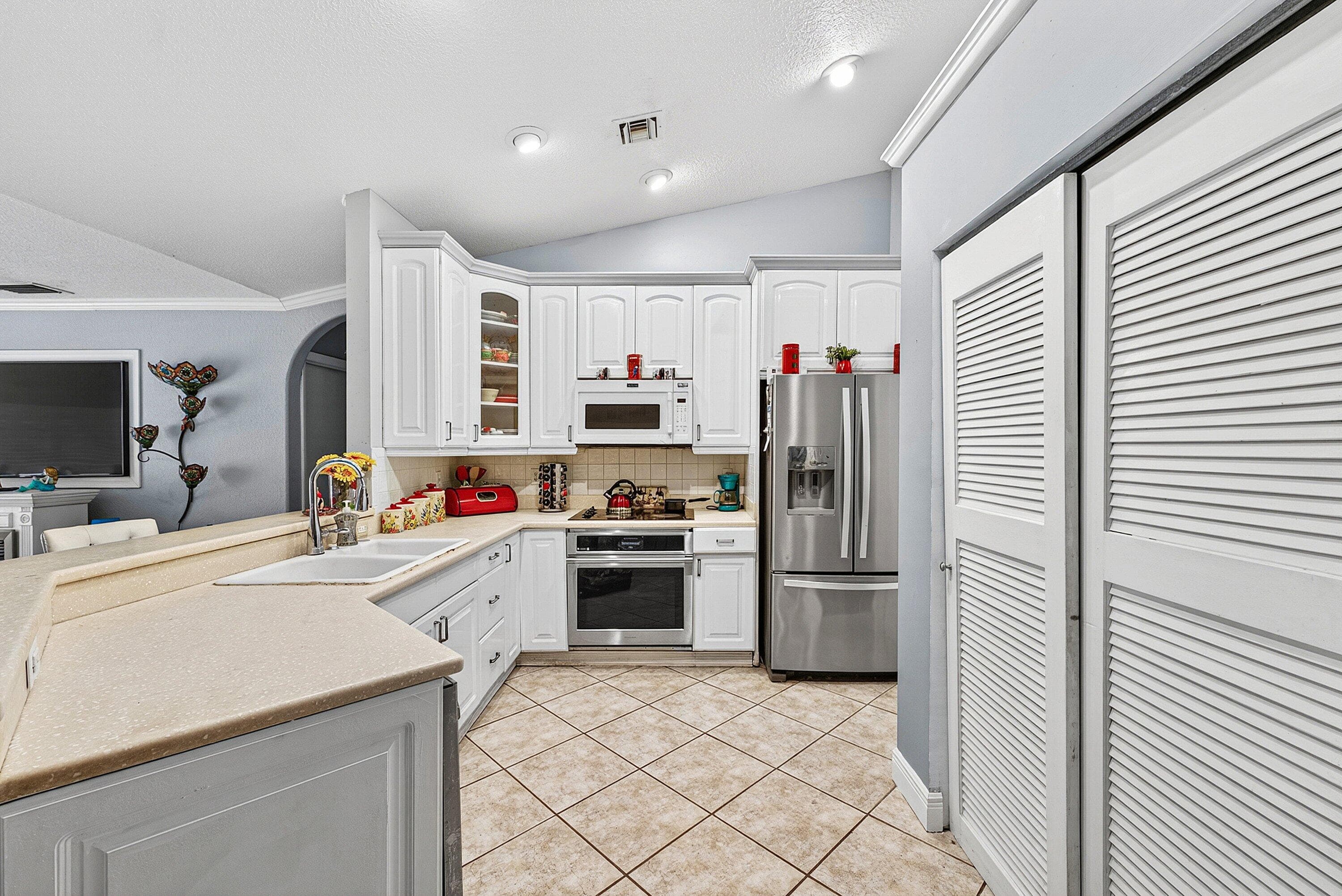 16398 Temple Boulevard, Loxahatchee, FL 33470 — photo 11 of 43