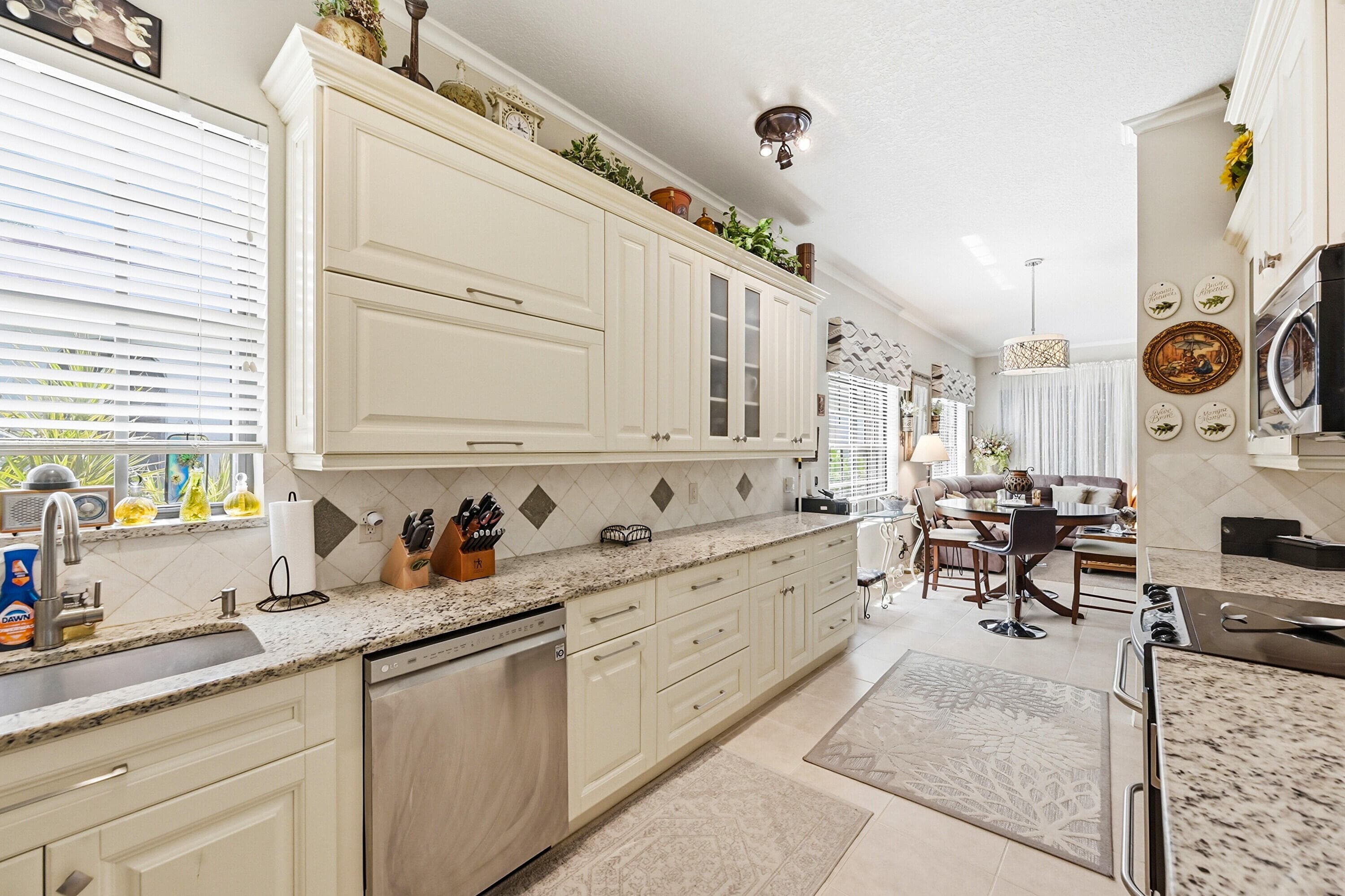 262 Sherwood Forest Drive, Delray Beach, FL 33445 — photo 8 of 42