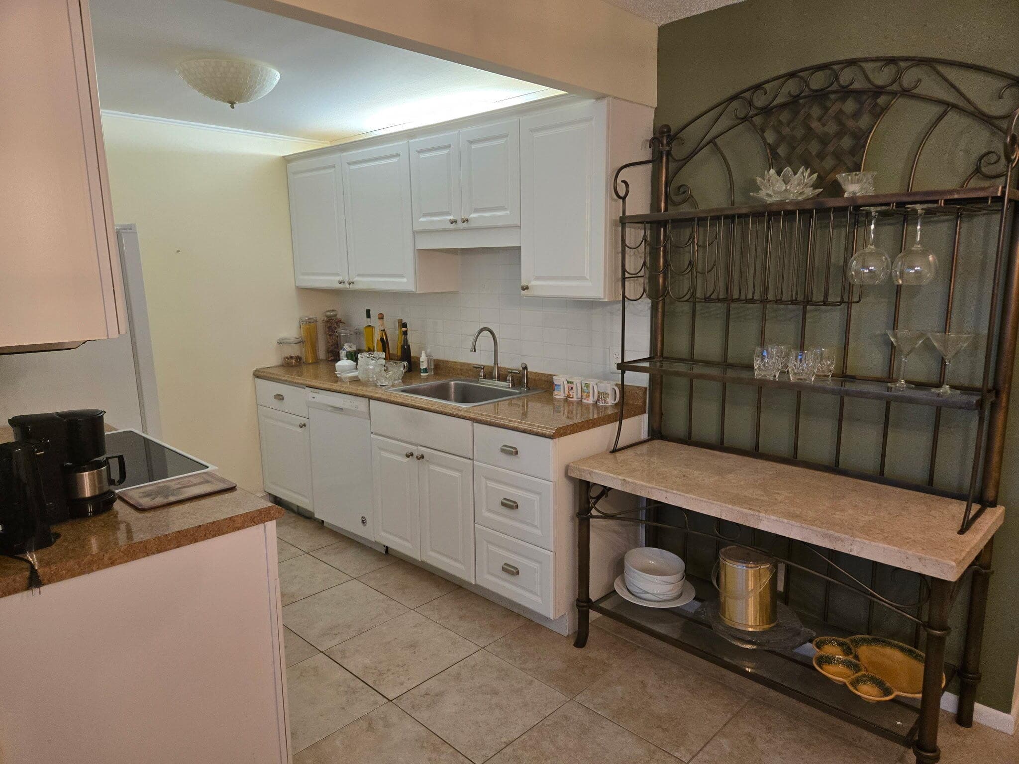 4047 N Newport N 4047, Deerfield Beach, FL 33442 — photo 4 of 36