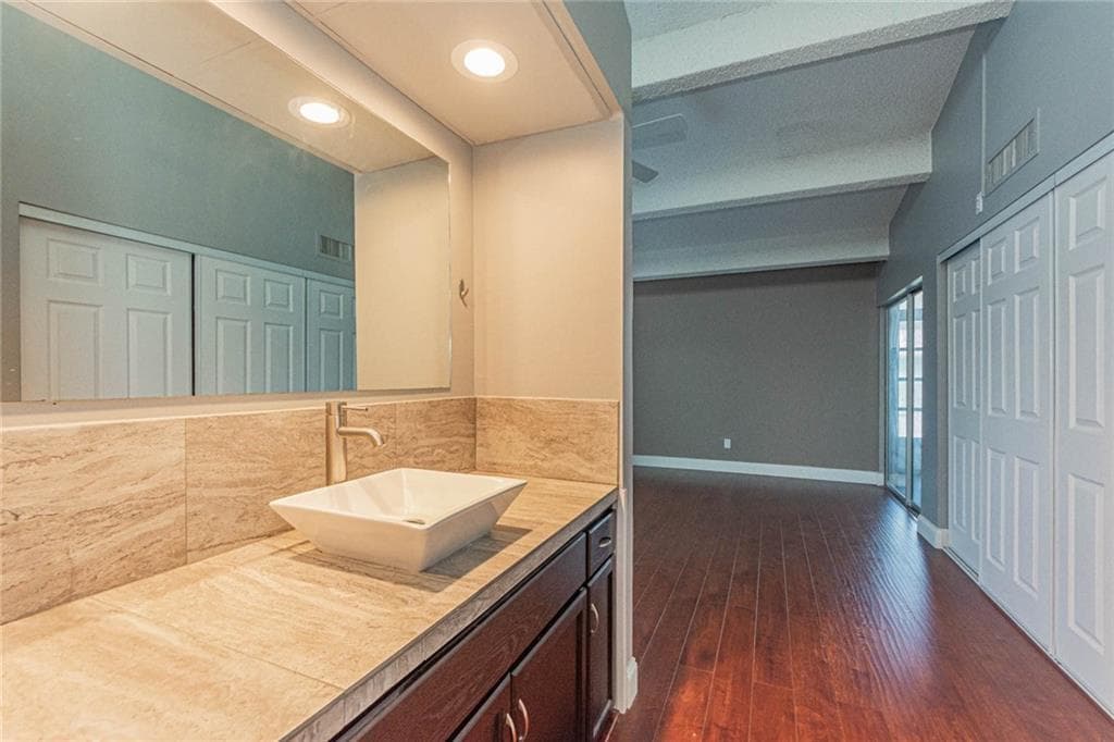 1555 14th Avenue 201, Vero Beach, FL 32960 — photo 14 of 28