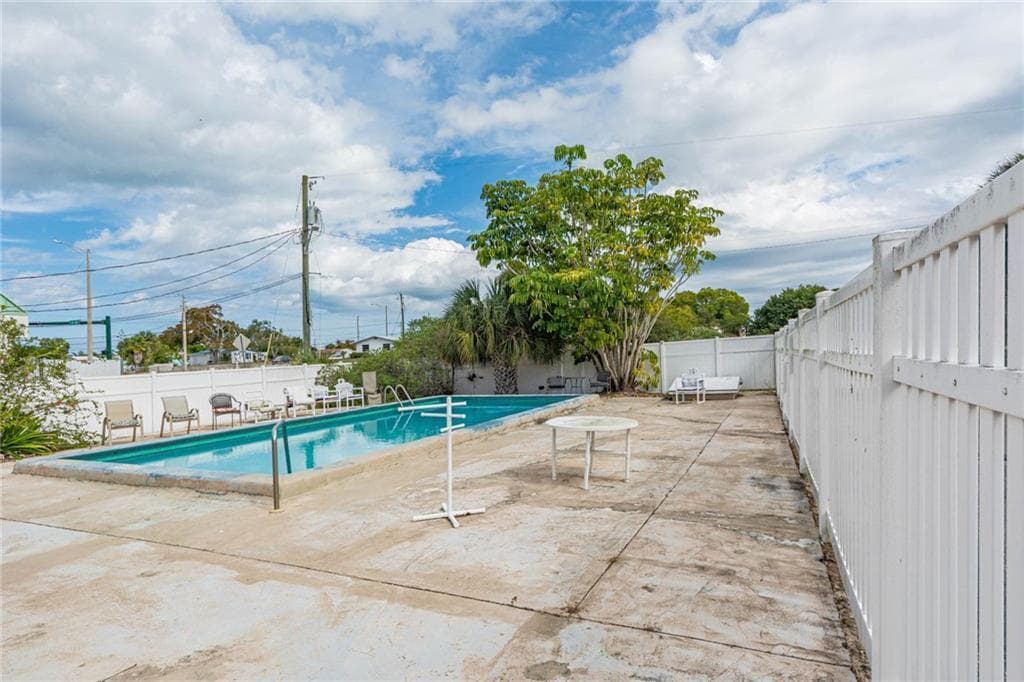 1555 14th Avenue 201, Vero Beach, FL 32960 — photo 26 of 28