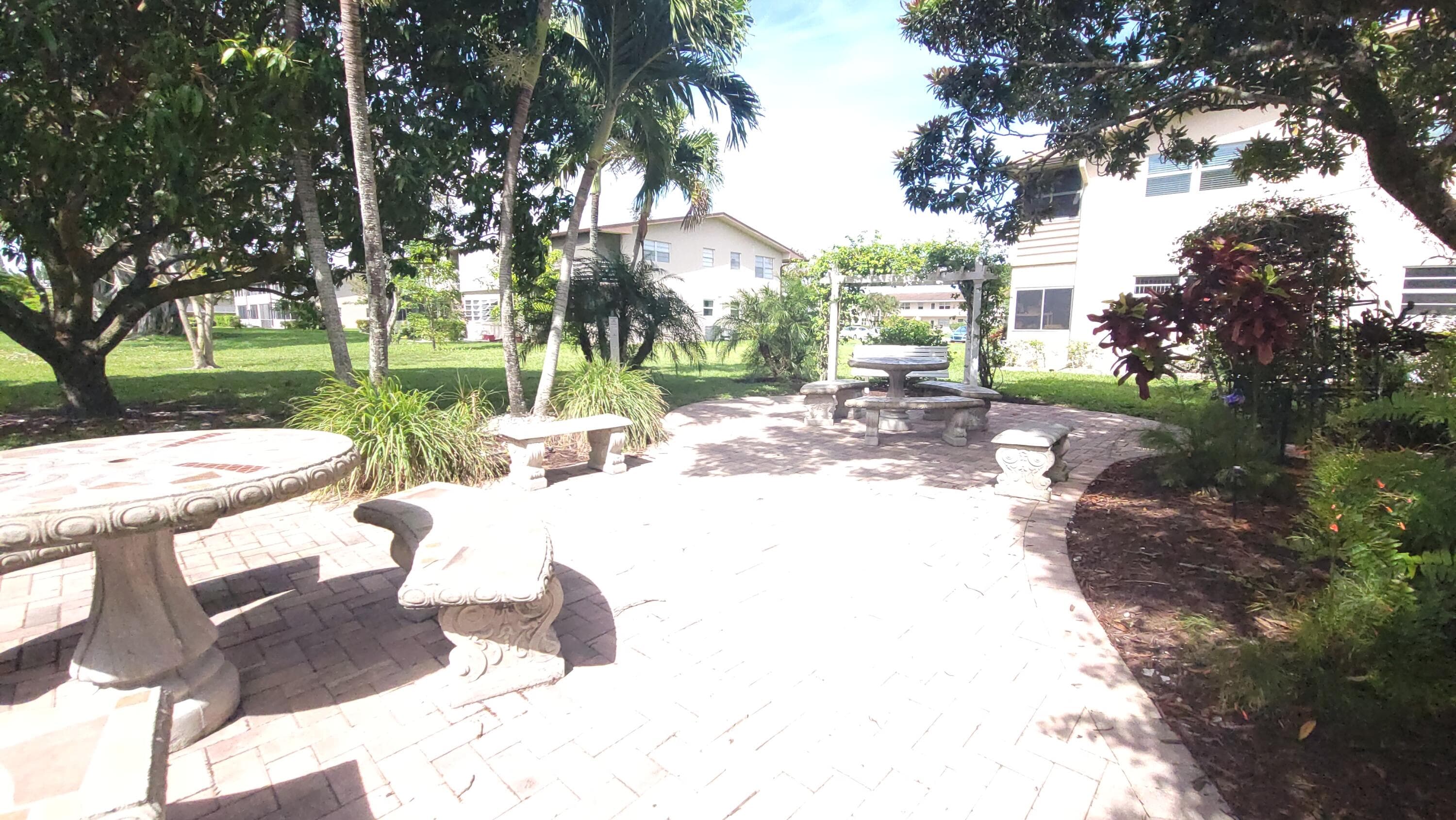 319 Chatham P, West Palm Beach, FL 33417 — photo 21 of 41