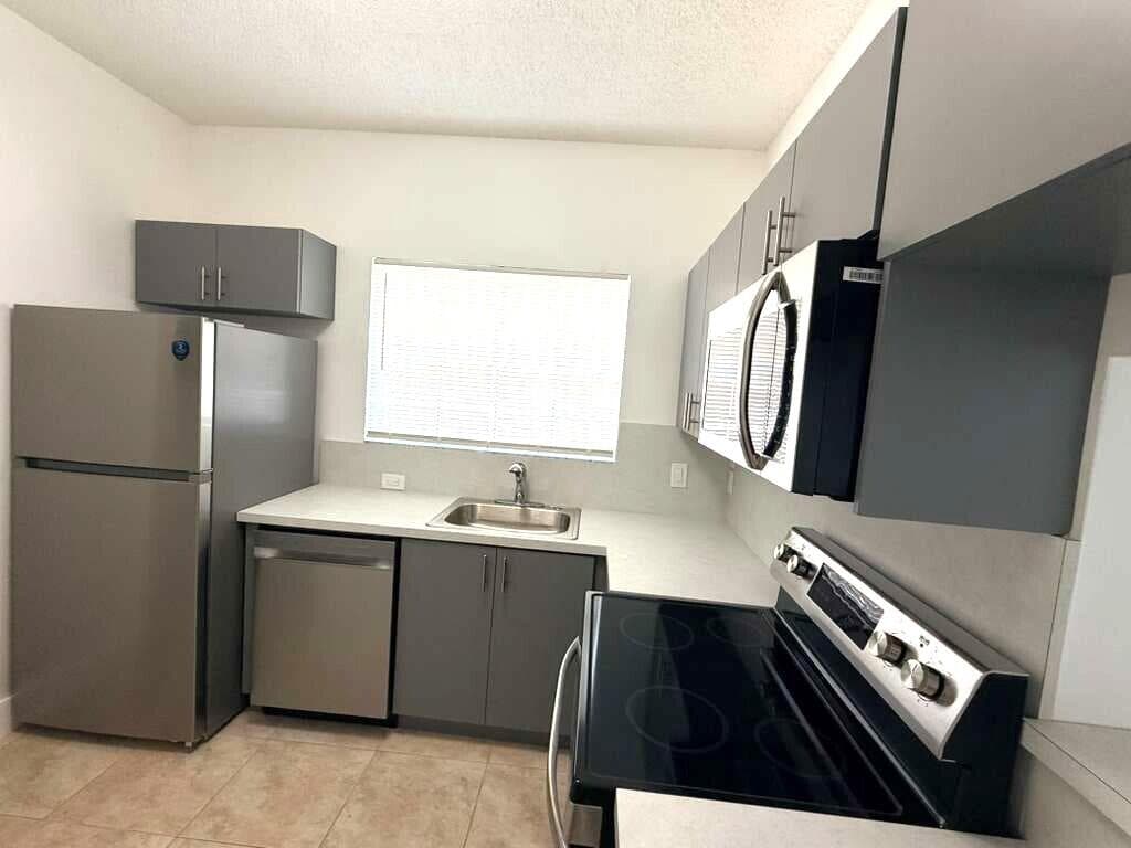 631 Cypress Lake Boulevard P17, Deerfield Beach, FL 33064 — photo 4 of 13