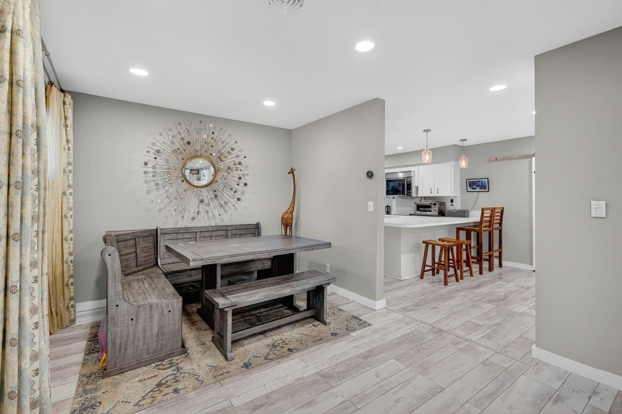 1570 NE 30th Place, Oakland Park, FL 33334 — photo 9 of 76