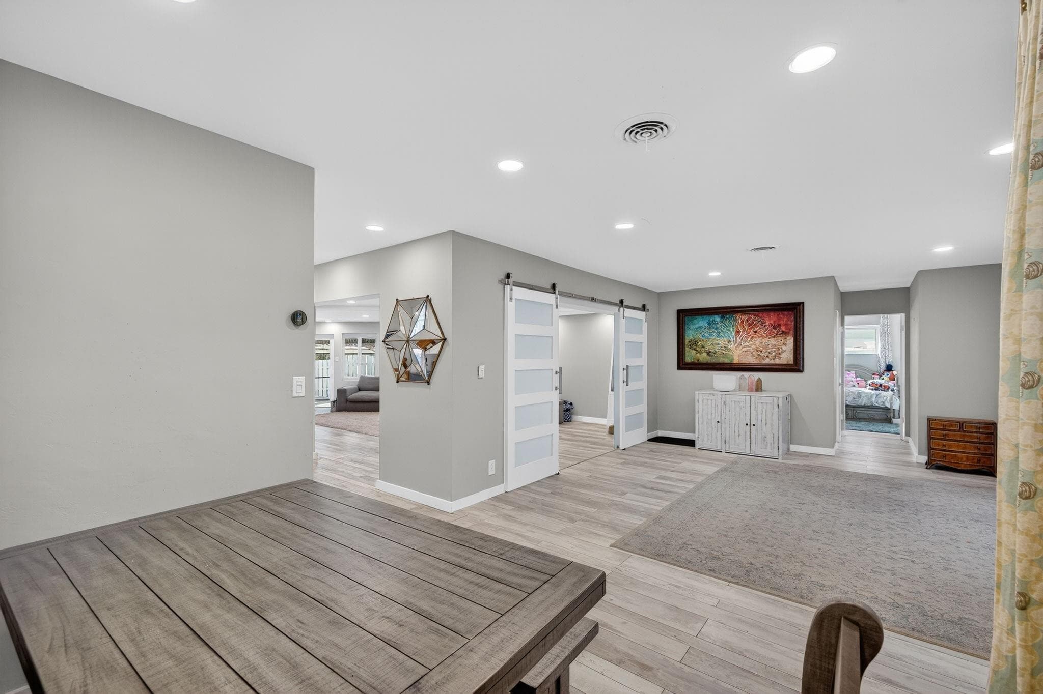 1570 NE 30th Place, Oakland Park, FL 33334 — photo 10 of 76