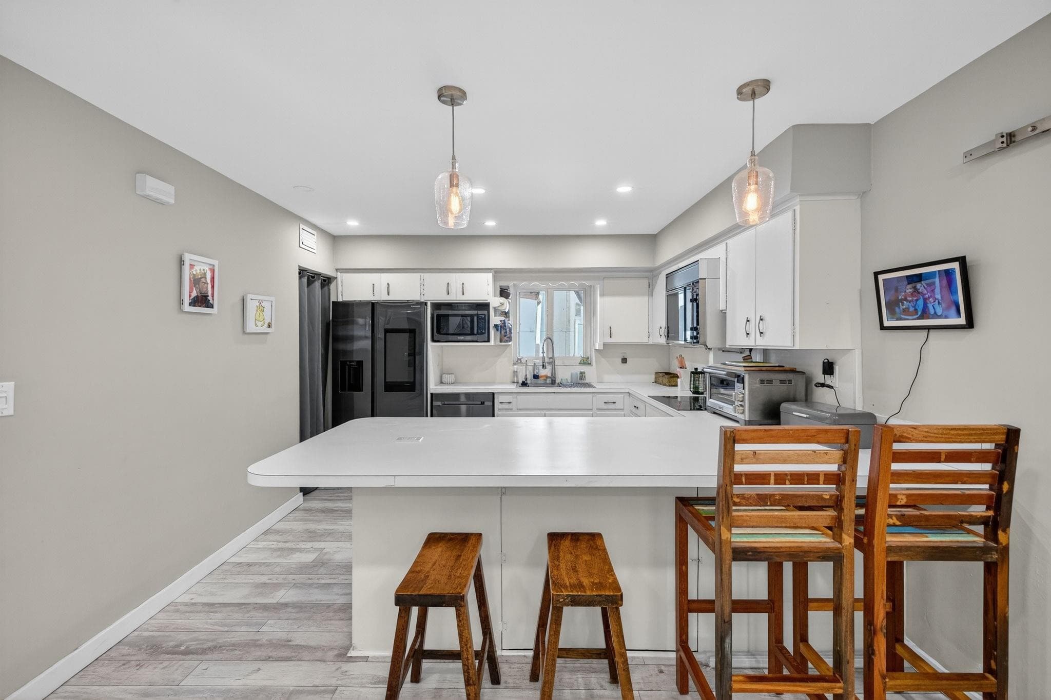 1570 NE 30th Place, Oakland Park, FL 33334 — photo 16 of 76
