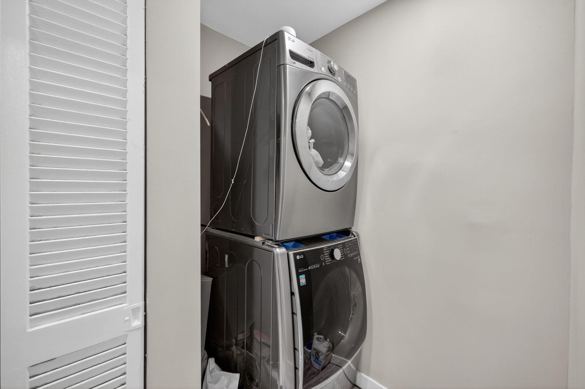 1570 NE 30th Place, Oakland Park, FL 33334 — photo 50 of 76