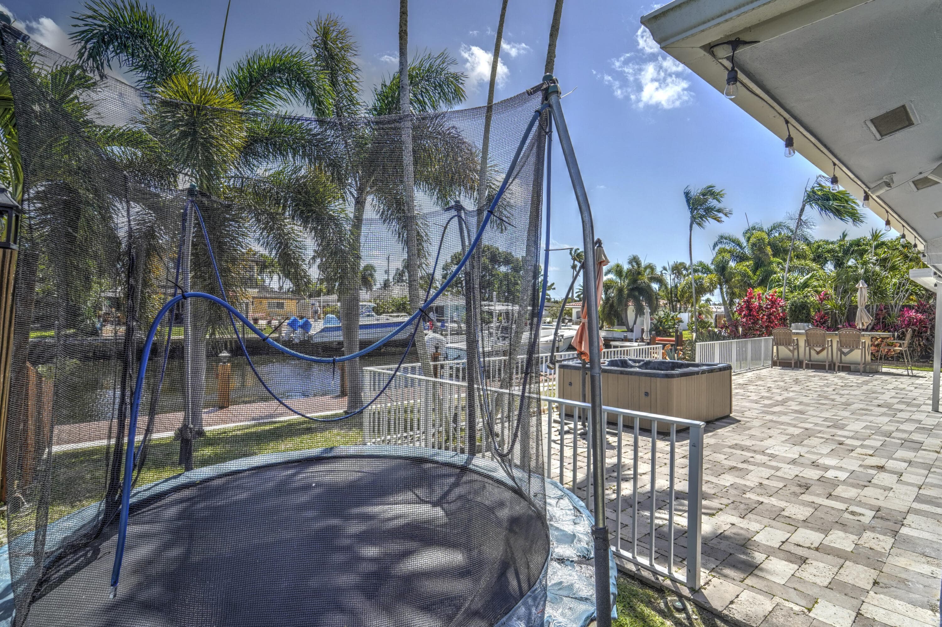 270 SE 3rd Avenue, Pompano Beach, FL 33060 — photo 32 of 43