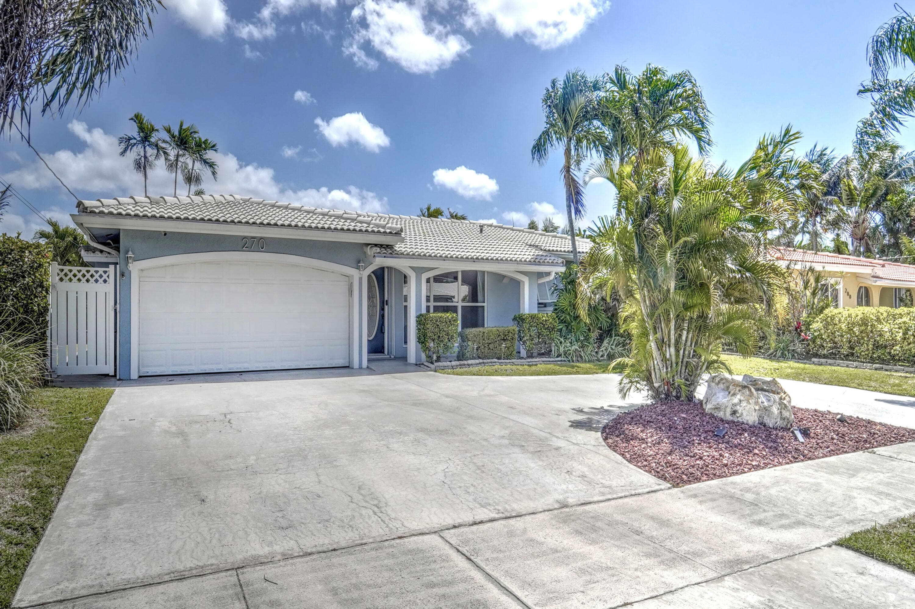 270 SE 3rd Avenue, Pompano Beach, FL 33060 — photo 2 of 43