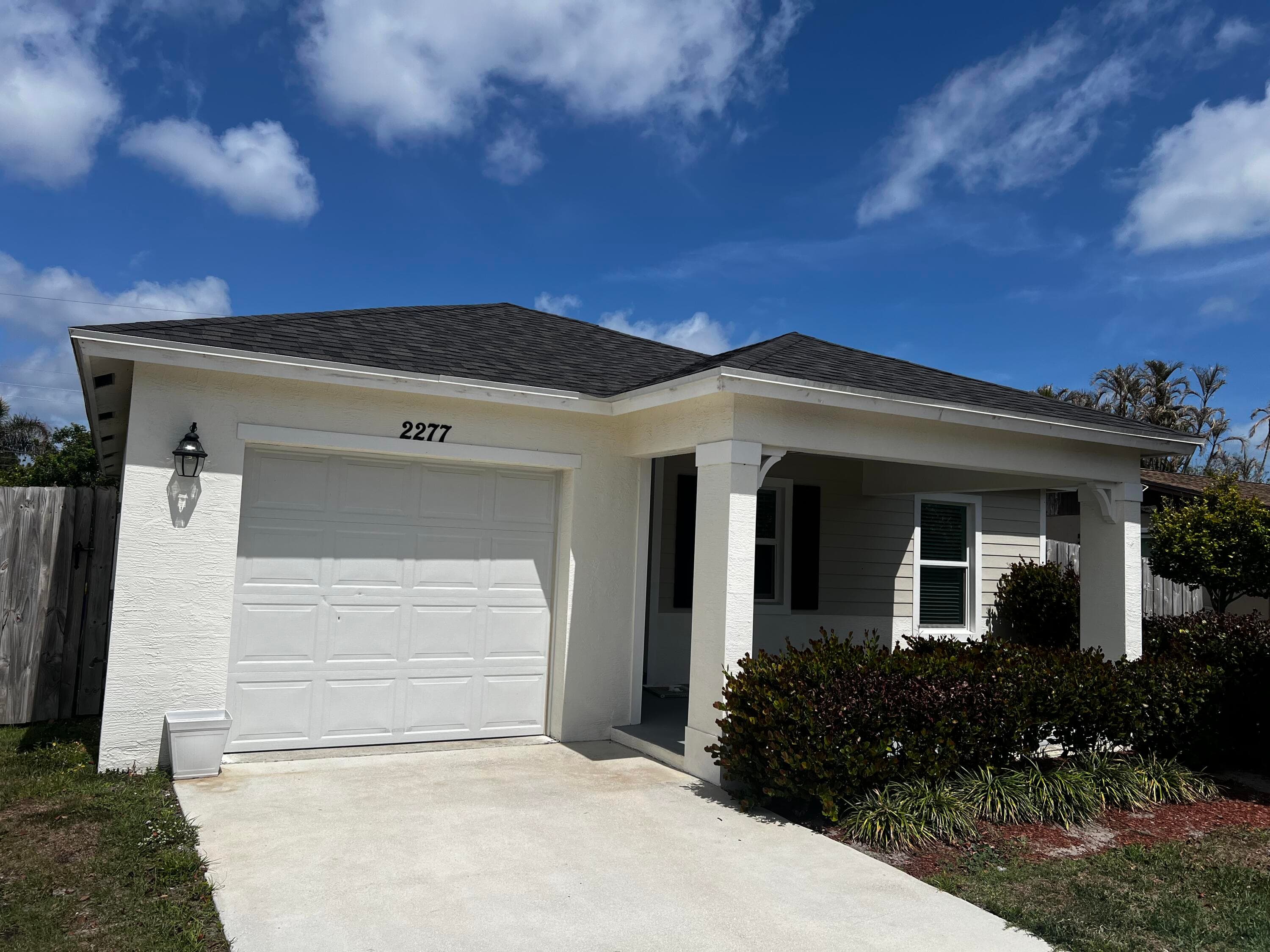 2277 SE Monroe Street, Stuart, FL 34997 — photo 3 of 13
