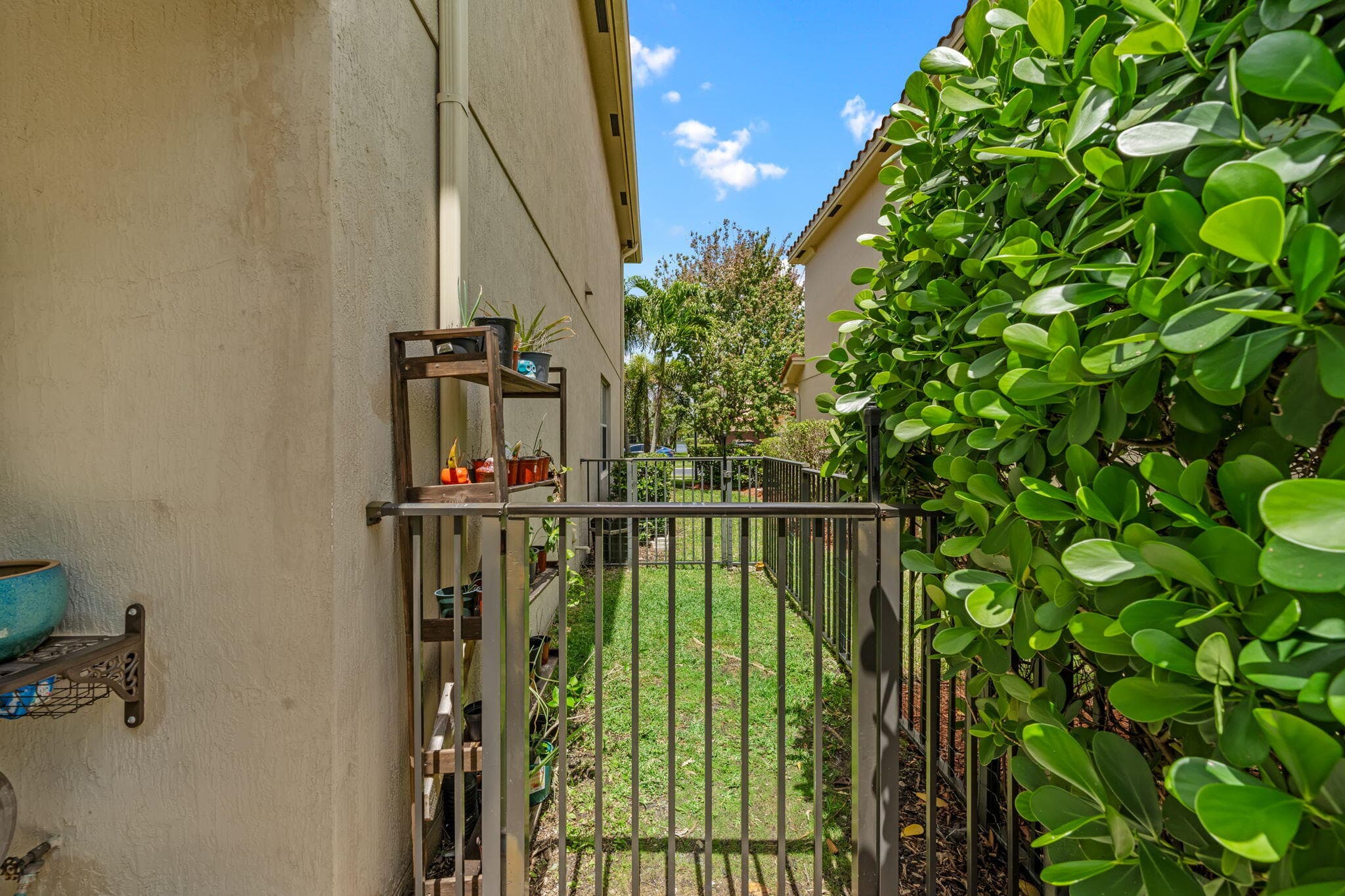 10652 Ivanhoe Lane, Wellington, FL 33414 — photo 12 of 60