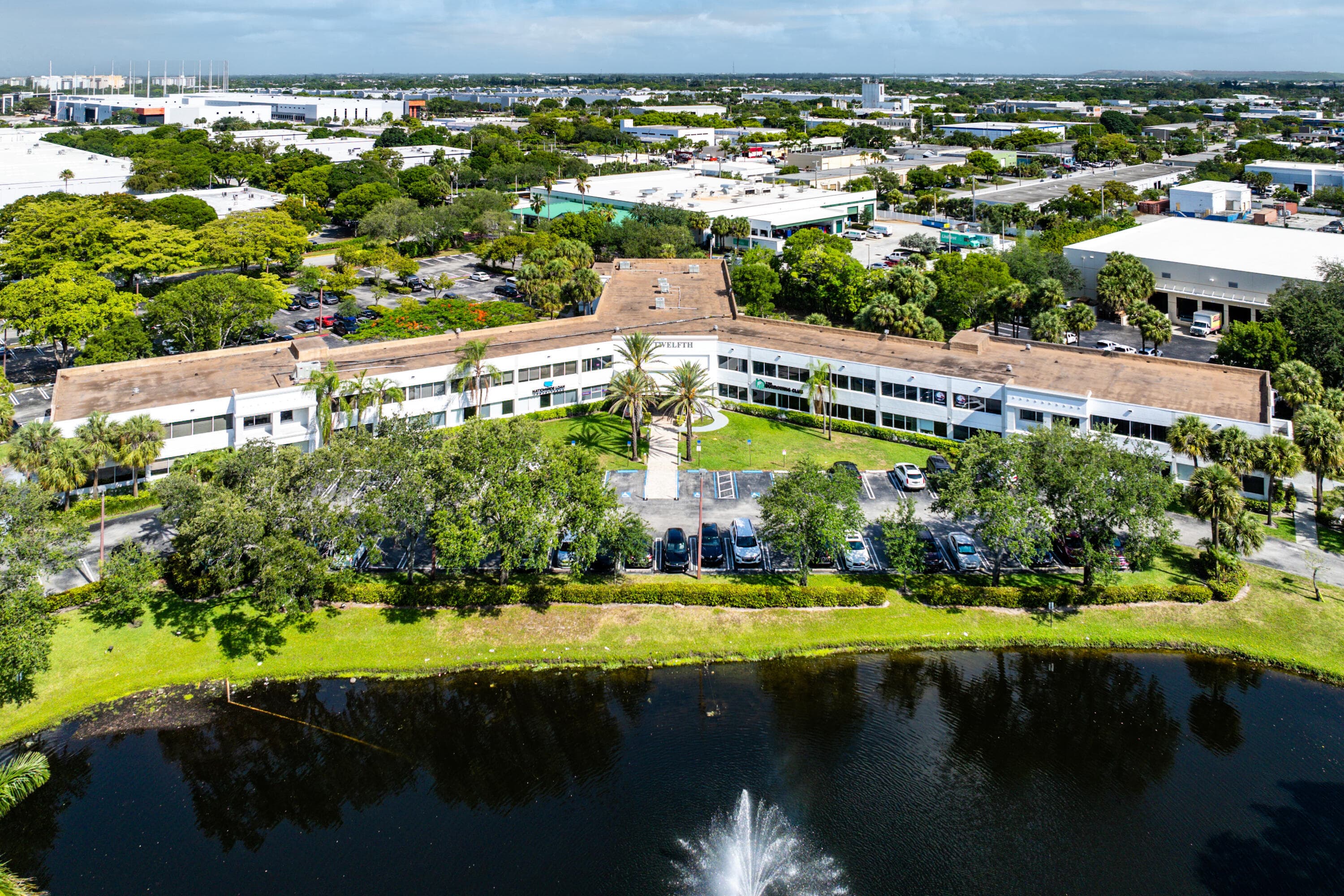 555 SW 12th Avenue 106, Pompano Beach, FL 33069 — photo 1 of 26