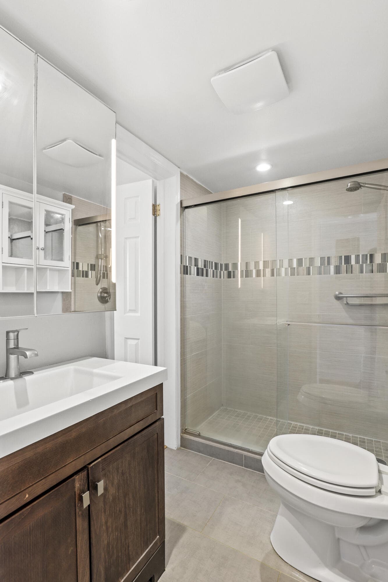 2936 Lake Shore Drive 204, West Palm Beach, FL 33404 — photo 24 of 34