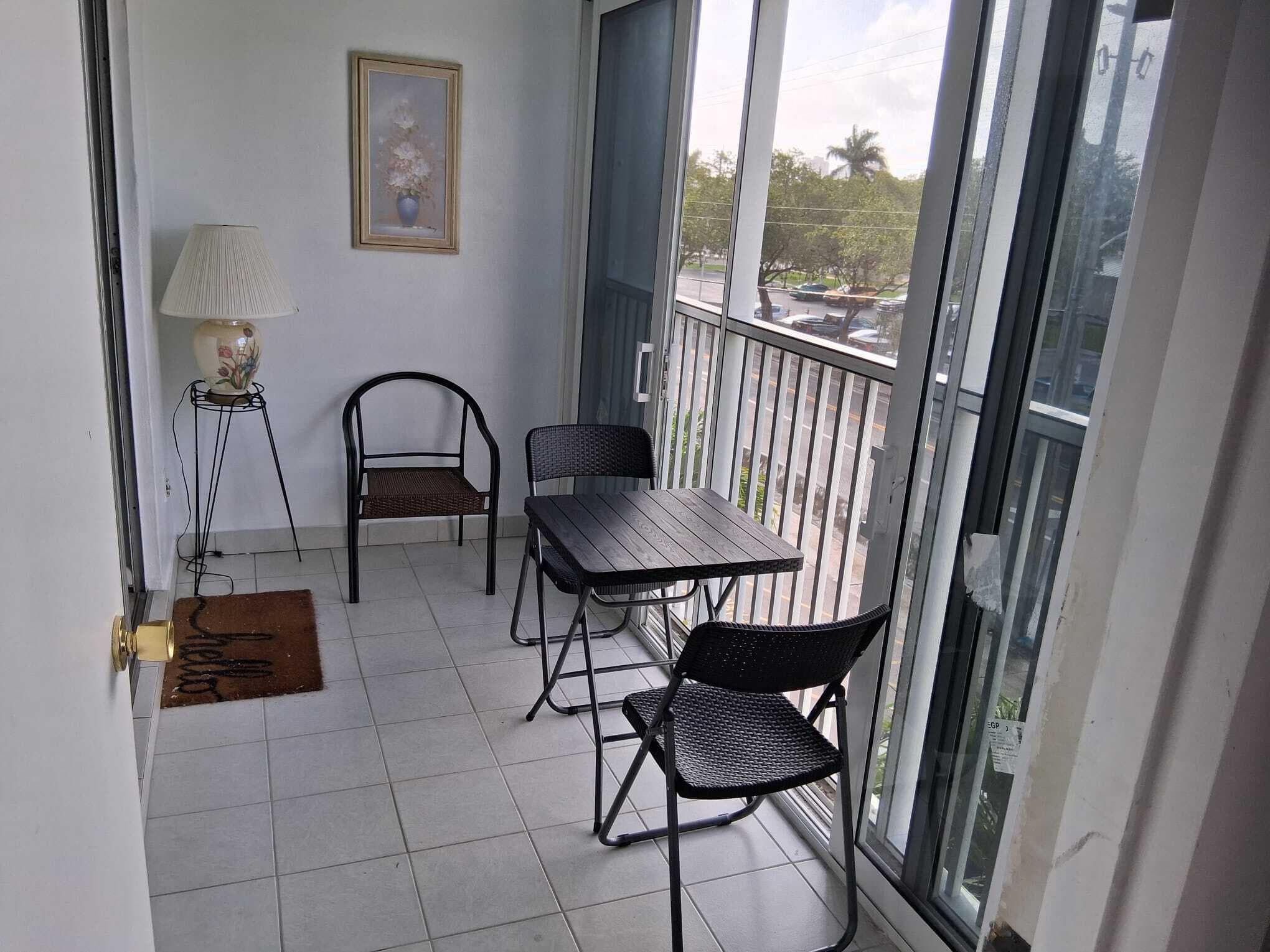 329 SE 3rd Street 302s, Hallandale Beach, FL 33009 — photo 16 of 23