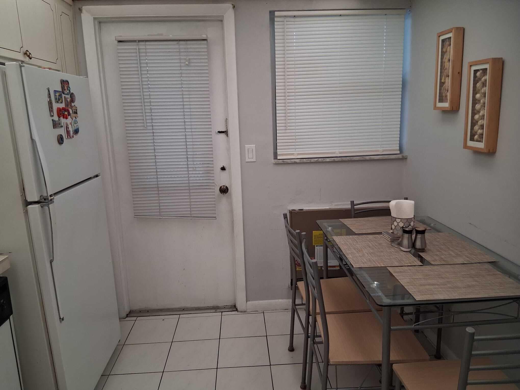 329 SE 3rd Street 302s, Hallandale Beach, FL 33009 — photo 20 of 23