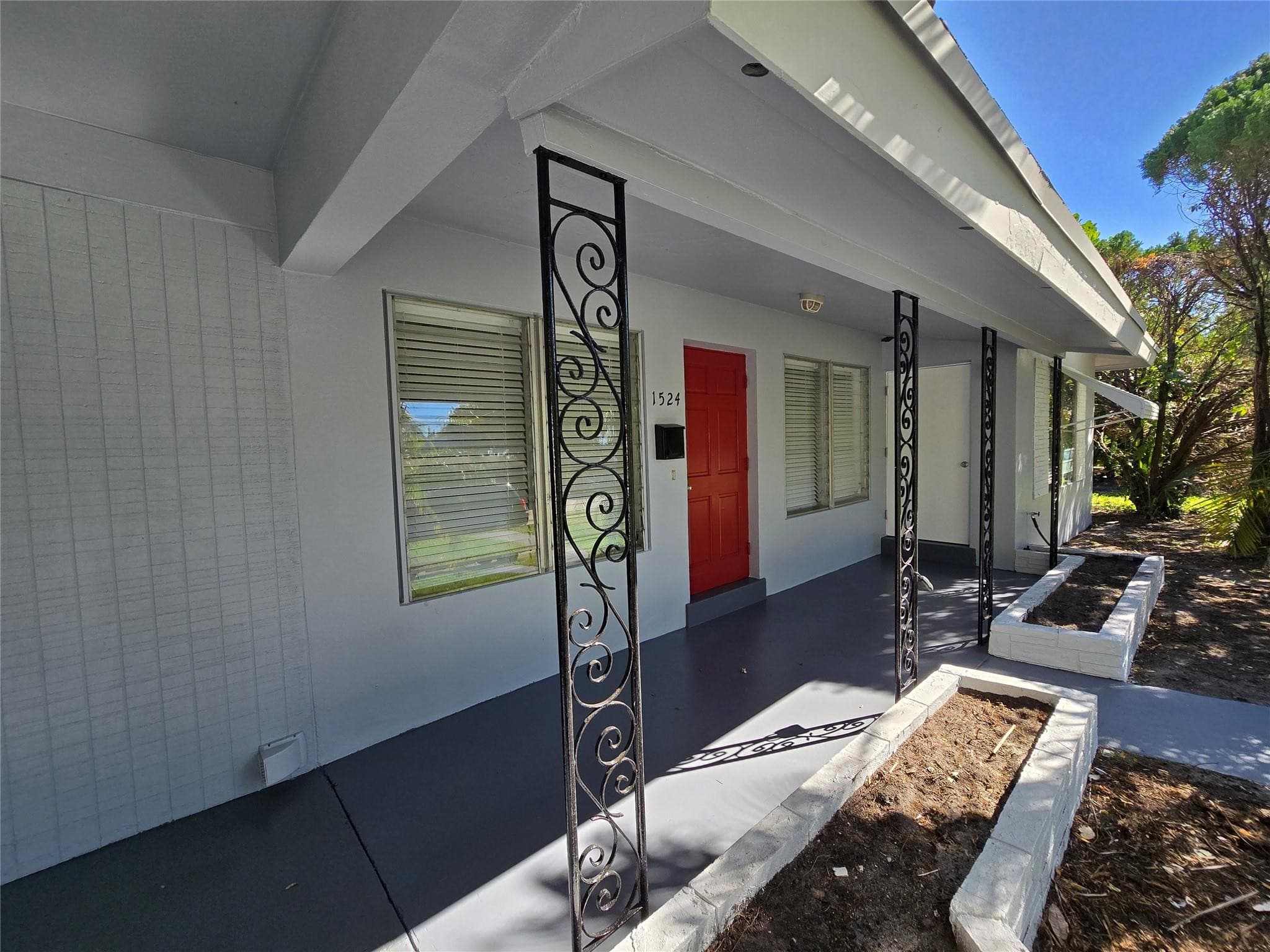 1524 NE 5th Avenue, Fort Lauderdale, FL 33304 — photo 4 of 31