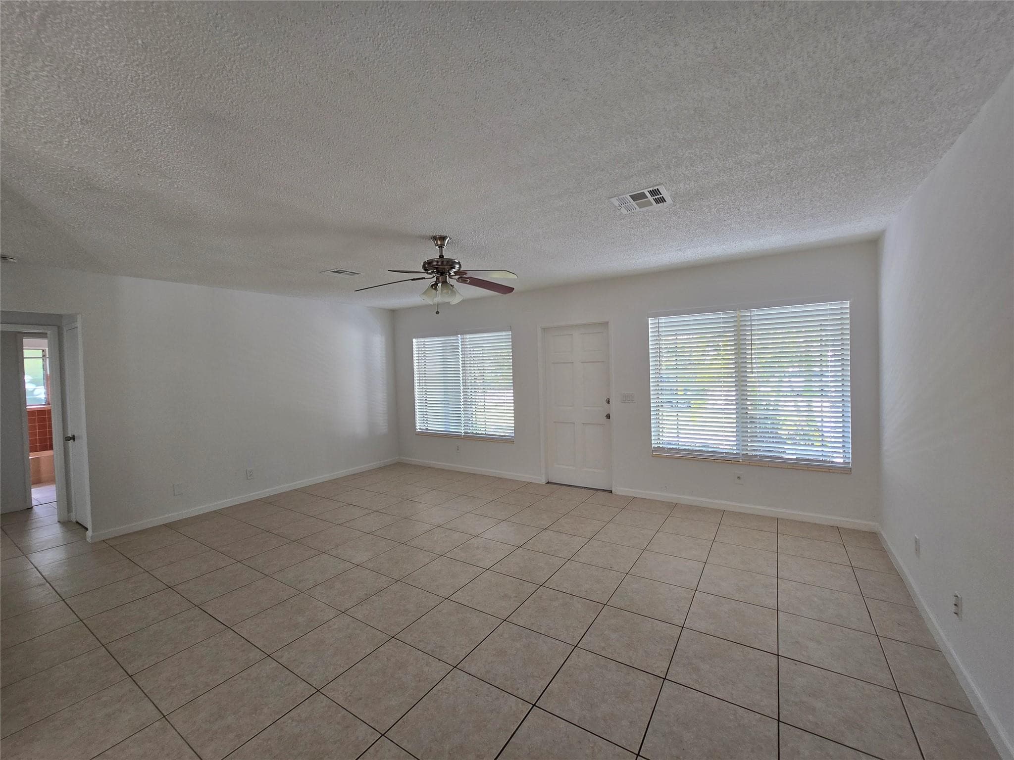 1524 NE 5th Avenue, Fort Lauderdale, FL 33304 — photo 11 of 31