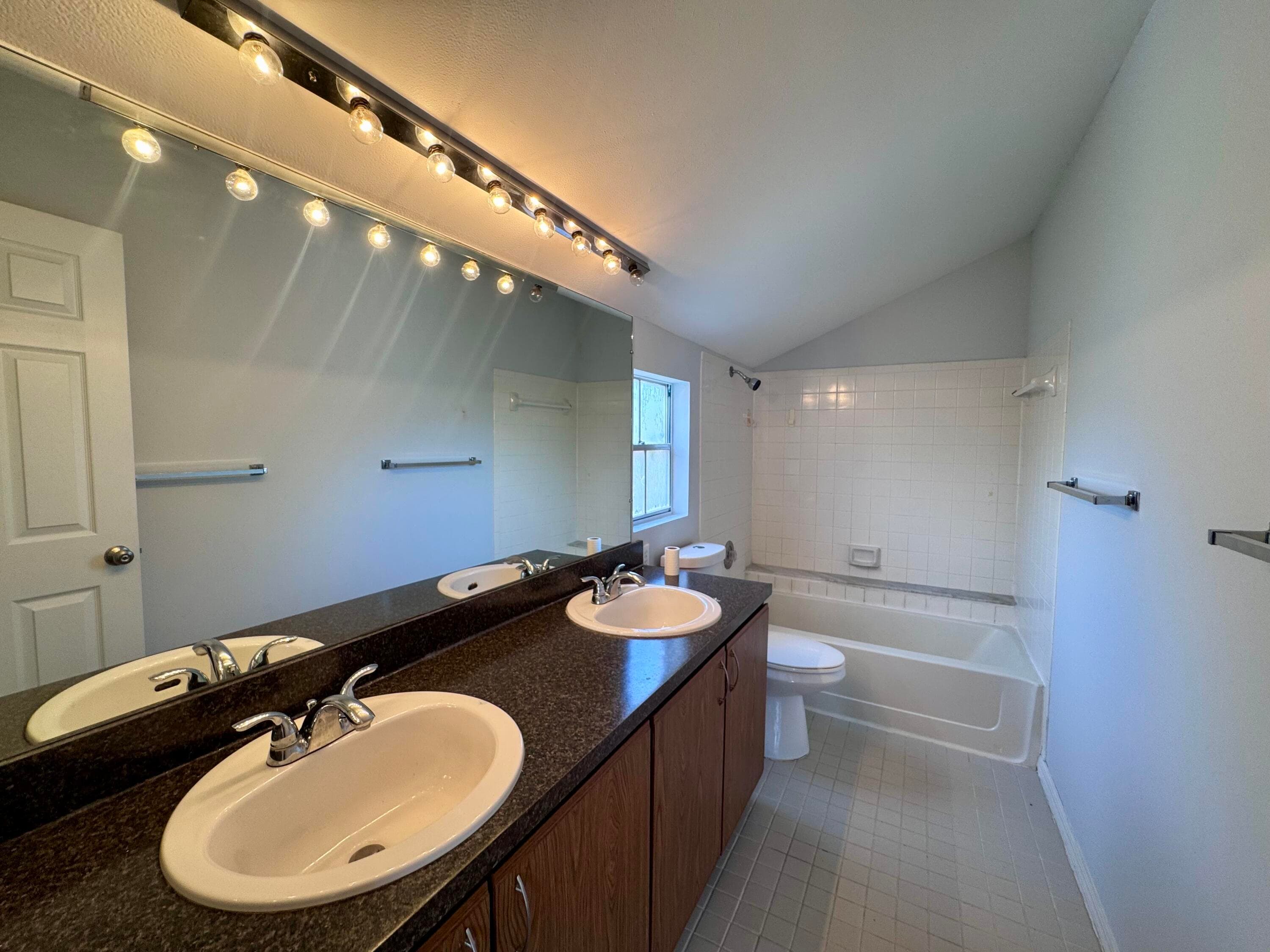 5889 Snowdrop Way, West Palm Beach, FL 33415 — photo 14 of 46