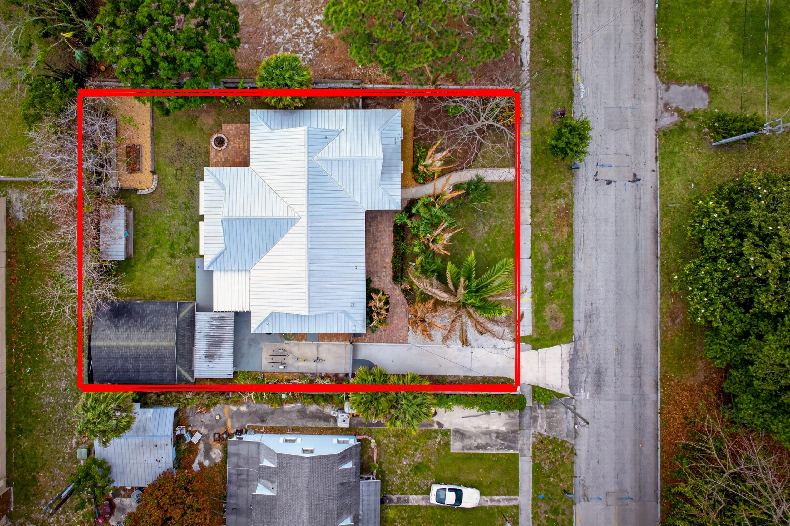 806 S 7th Street, Fort Pierce, FL 34950 — photo 3 of 40