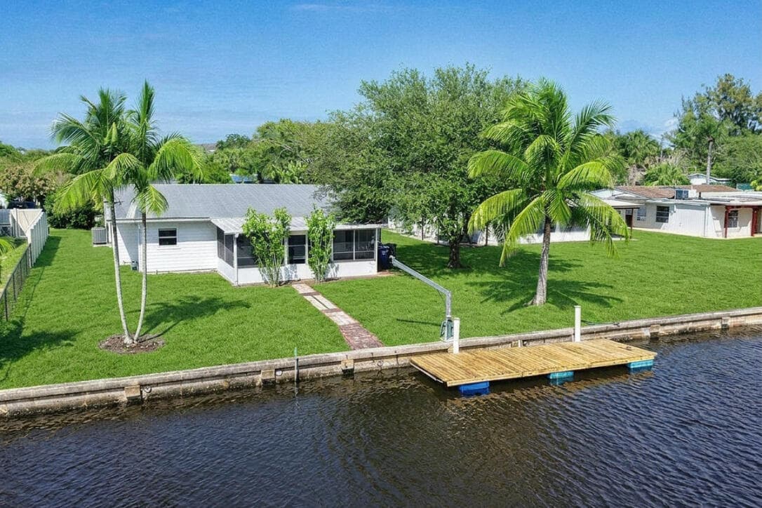 241 14th Place, Vero Beach, FL 32960 — photo 15 of 18