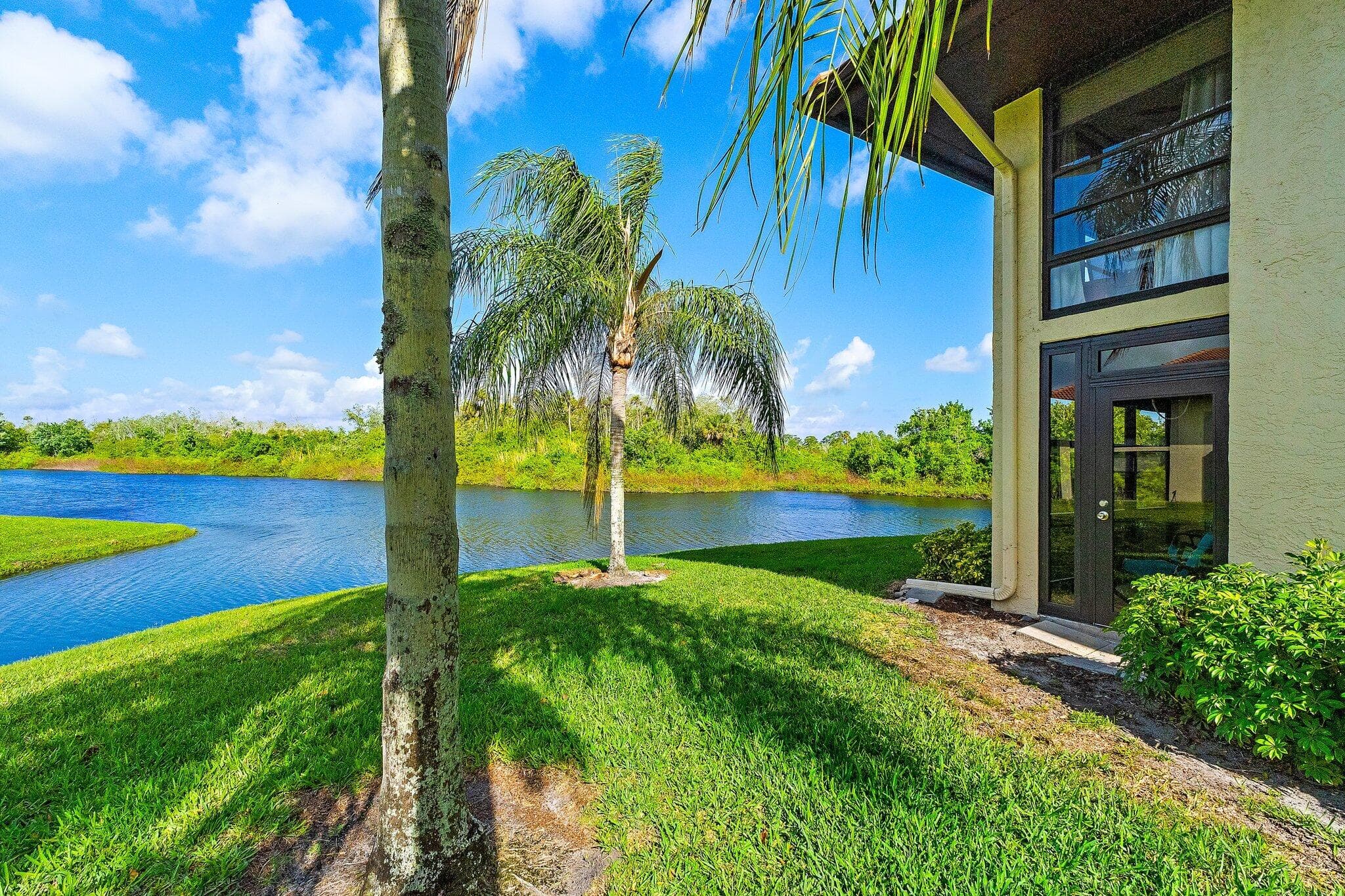 671 SW South River Drive 105, Stuart, FL 34997 — photo 30 of 59