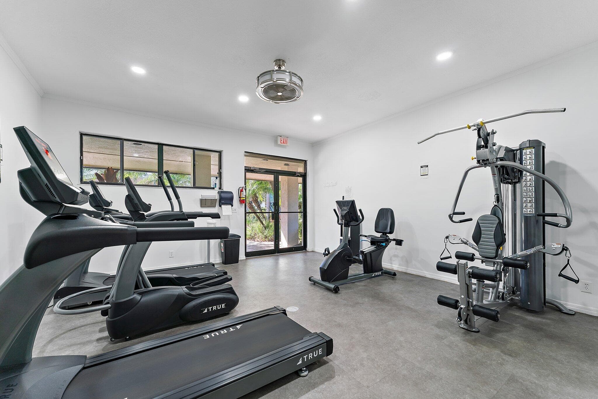 671 SW South River Drive 105, Stuart, FL 34997 — photo 40 of 59