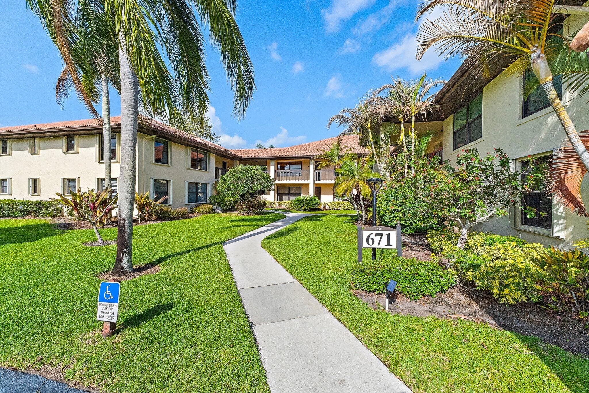 671 SW South River Drive 105, Stuart, FL 34997 — photo 55 of 59