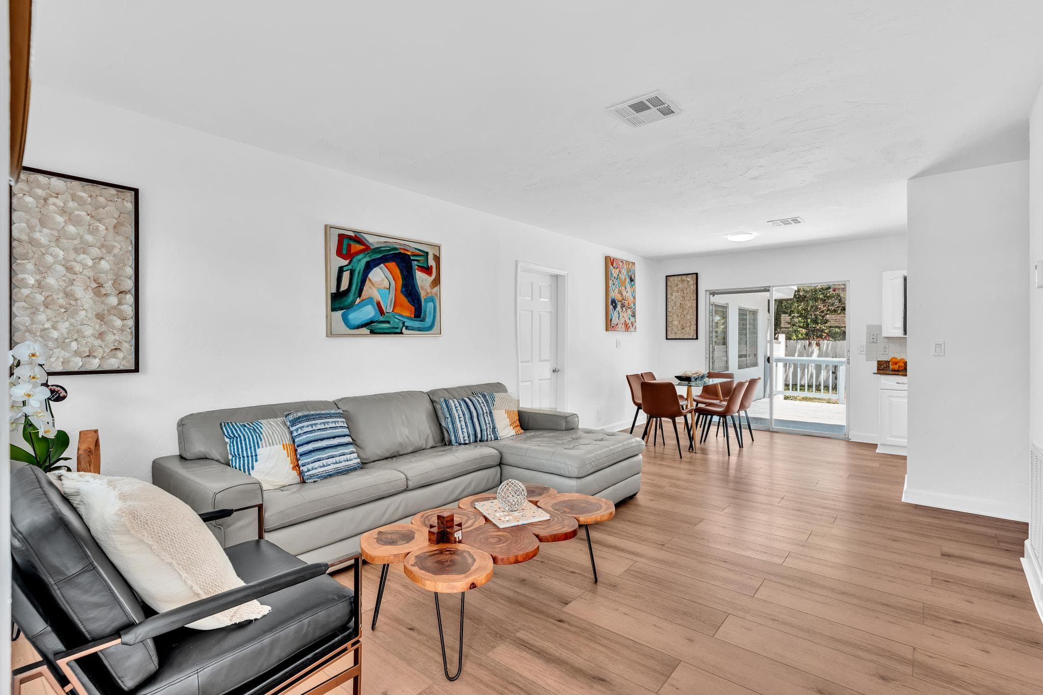 835 NE 16th Street, Fort Lauderdale, FL 33304 — photo 3 of 32