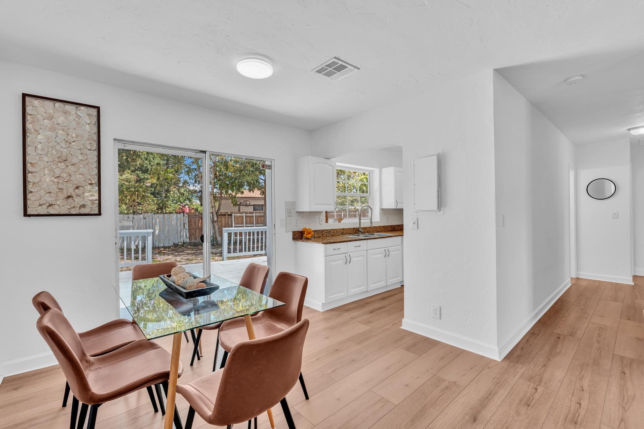 835 NE 16th Street, Fort Lauderdale, FL 33304 — photo 4 of 32